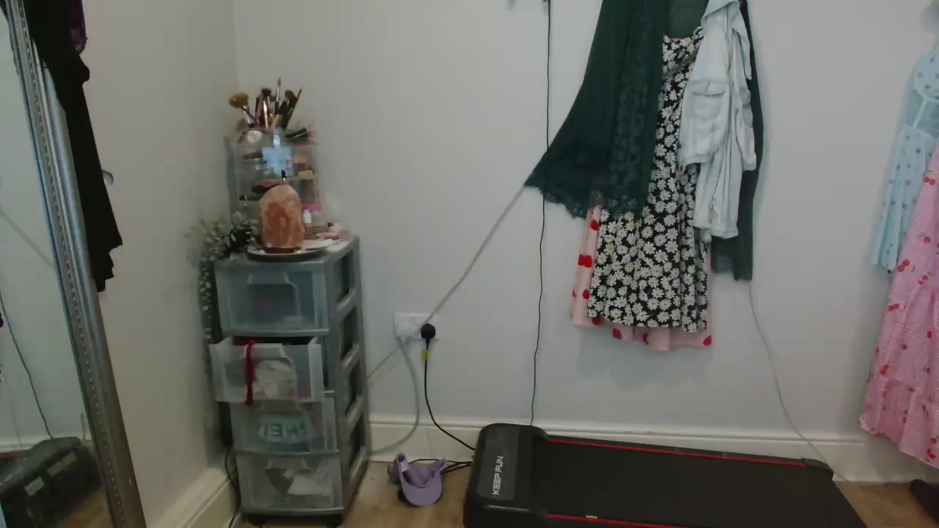 Gallery image thumbnail from CassieBrookes's myfreecams stream on, 05/15/2026, 17:05 image 13 of 20