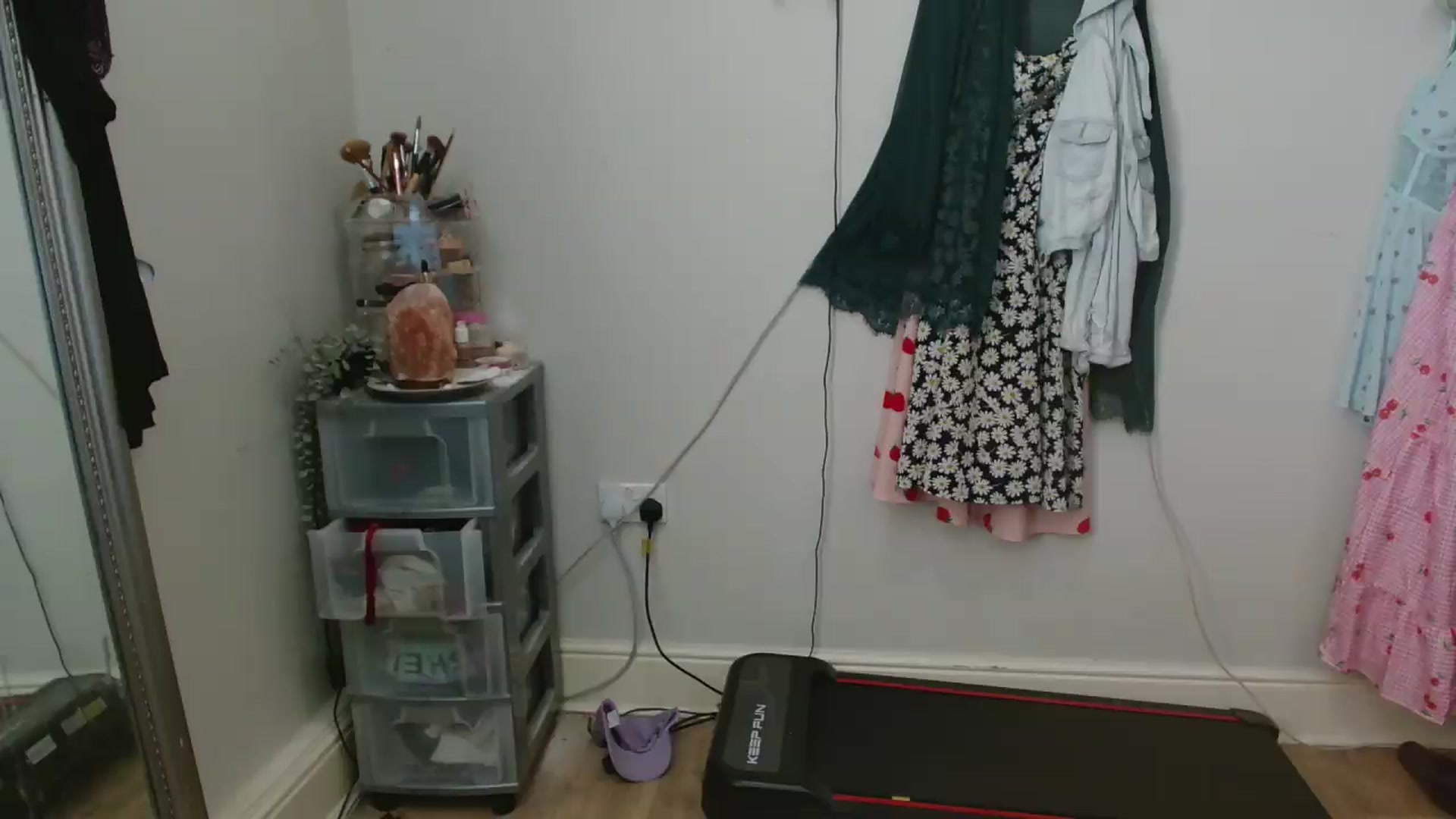 Gallery image thumbnail from CassieBrookes's myfreecams stream on, 05/15/2026, 17:05 image 6 of 20