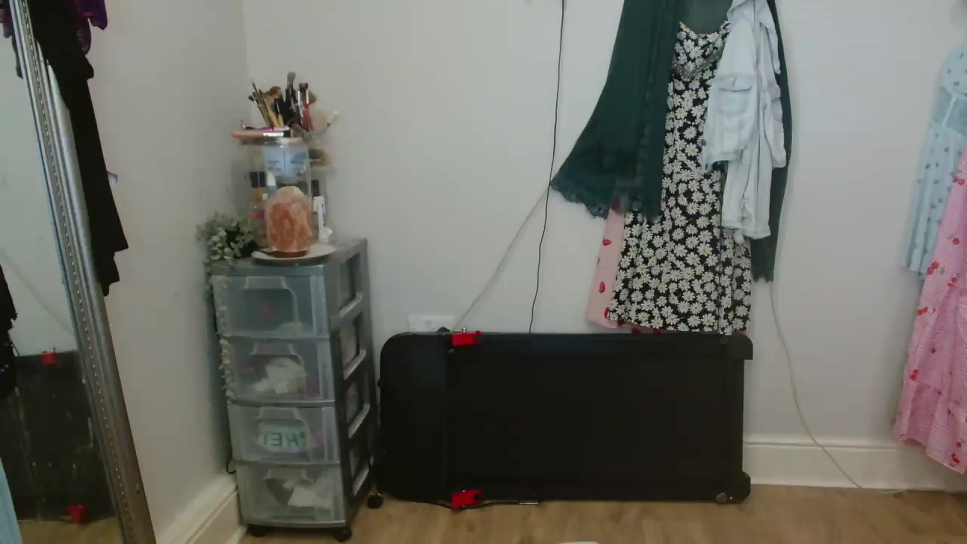 Gallery image thumbnail from CassieBrookes's myfreecams stream on, 05/22/2026, 13:04 image 3 of 20