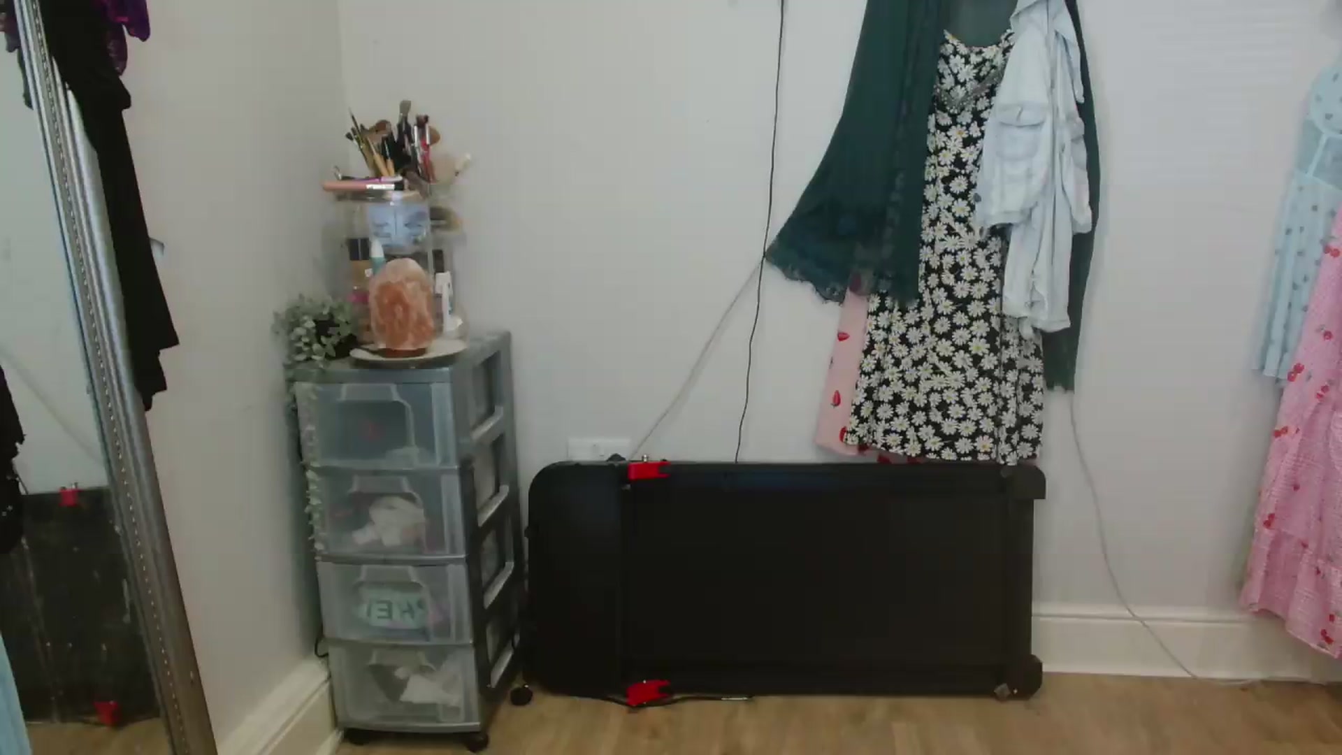 Gallery image thumbnail from CassieBrookes's myfreecams stream on, 05/22/2026, 13:04 image 1 of 20
