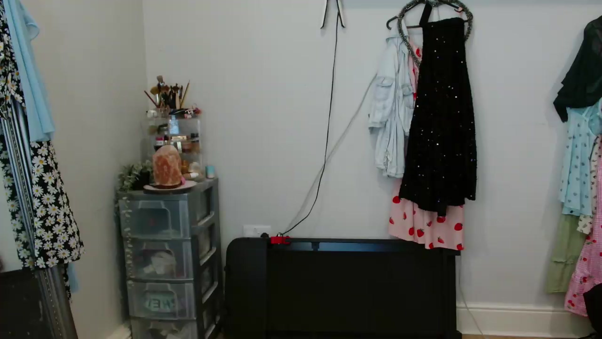 Gallery image thumbnail from CassieBrookes's myfreecams stream on, 06/04/2026, 13:39 image 14 of 20