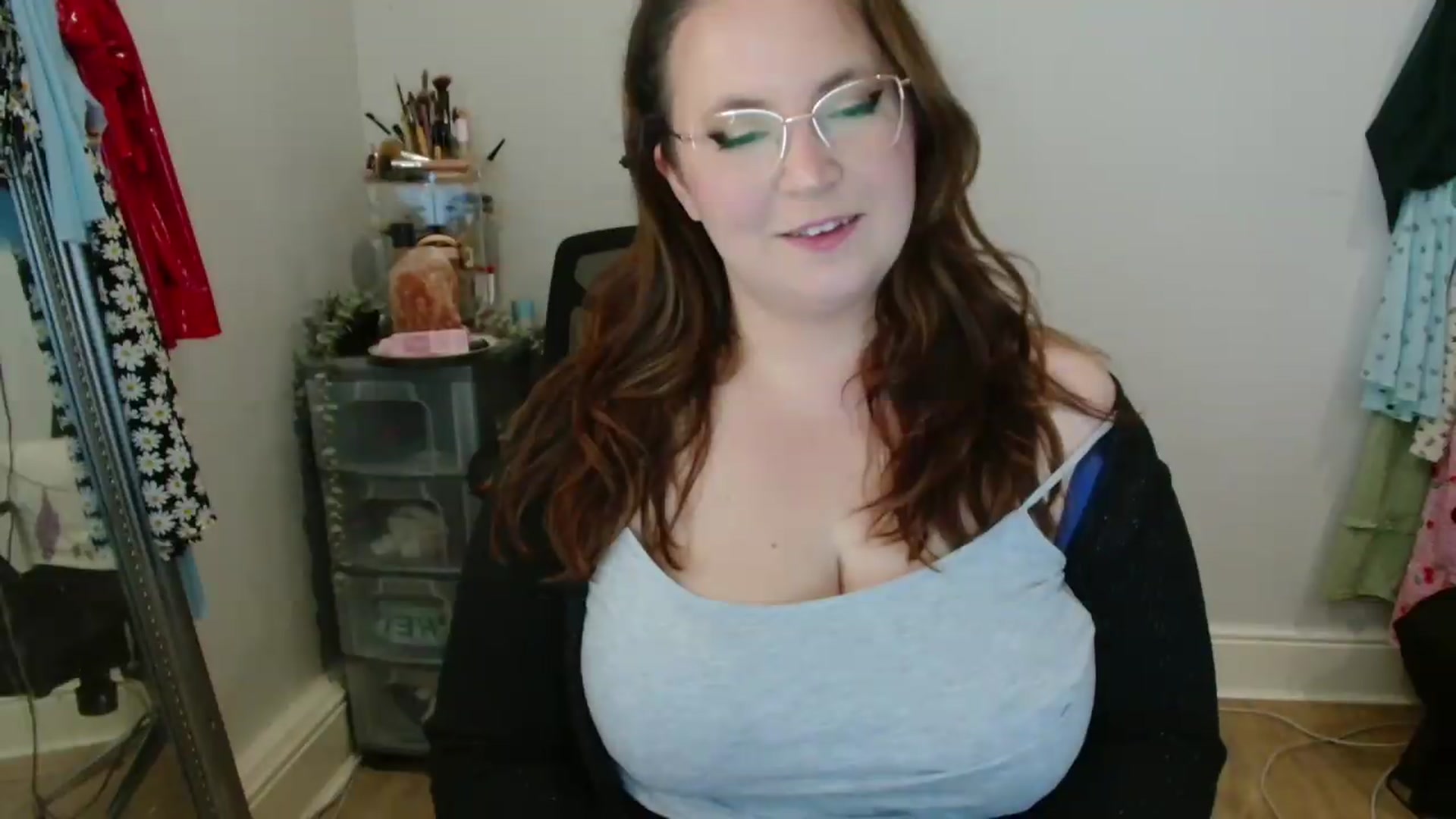 Gallery image thumbnail from CassieBrookes's myfreecams stream on, 06/16/2026, 13:32 image 19 of 20