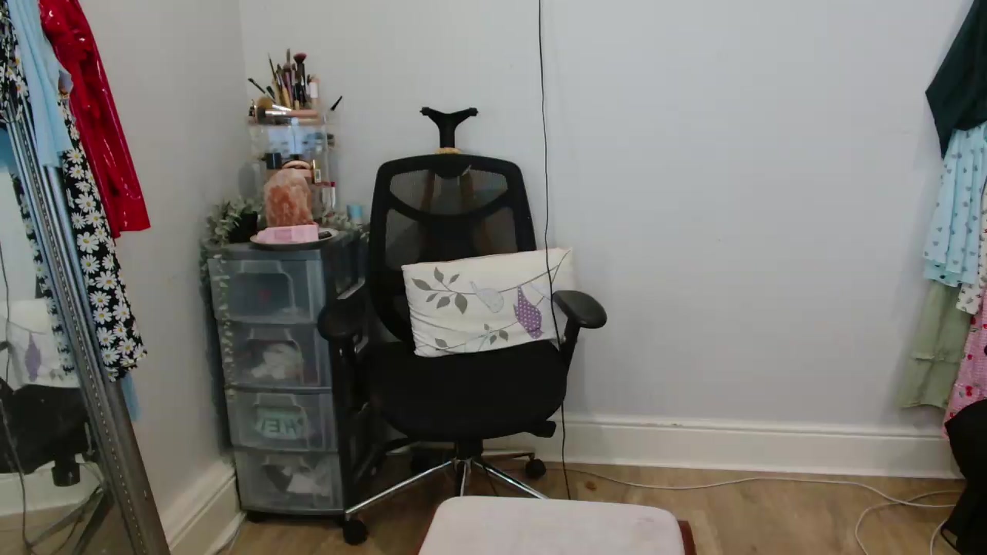 Gallery image thumbnail from CassieBrookes's myfreecams stream on, 06/16/2026, 13:32 image 20 of 20