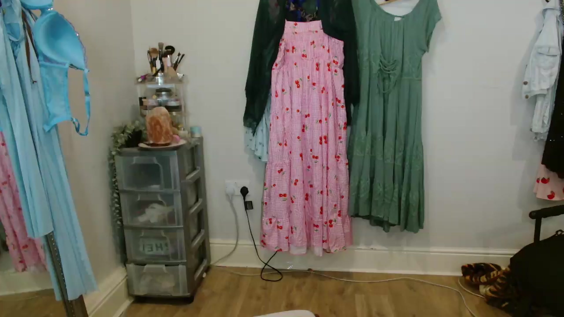 Gallery image thumbnail from CassieBrookes's myfreecams stream on, 07/01/2026, 12:51 image 4 of 20