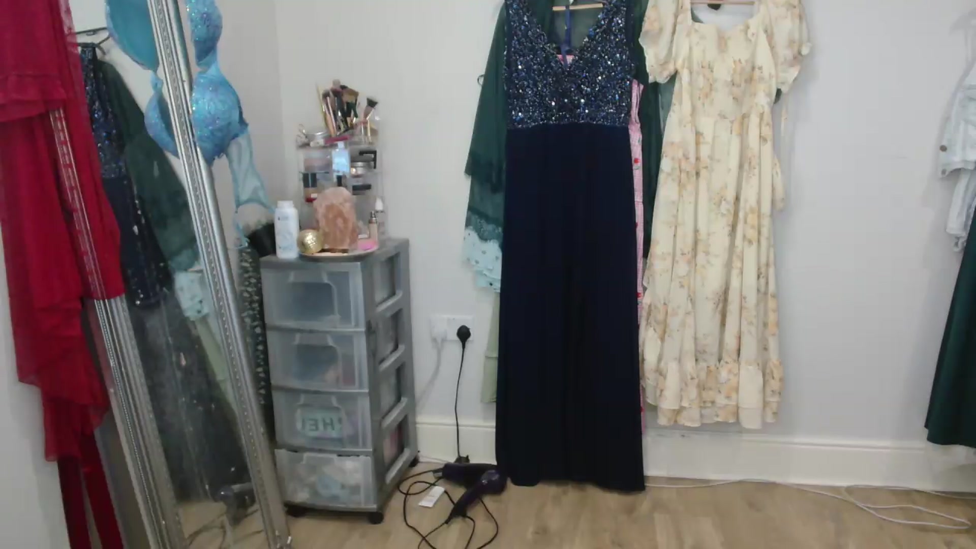 Gallery image thumbnail from CassieBrookes's myfreecams stream on, 09/07/2026, 11:52 image 13 of 20