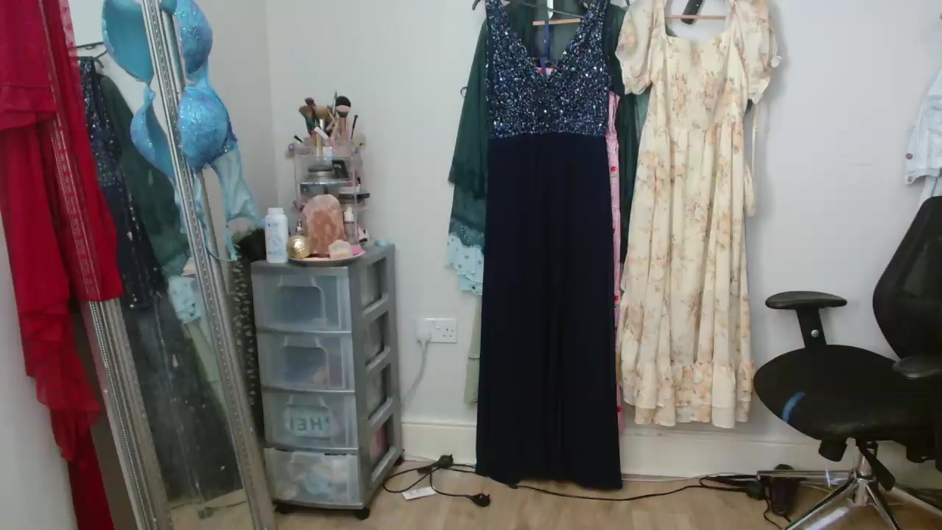 Gallery image thumbnail from CassieBrookes's myfreecams stream on, 09/08/2026, 15:56 image 8 of 20
