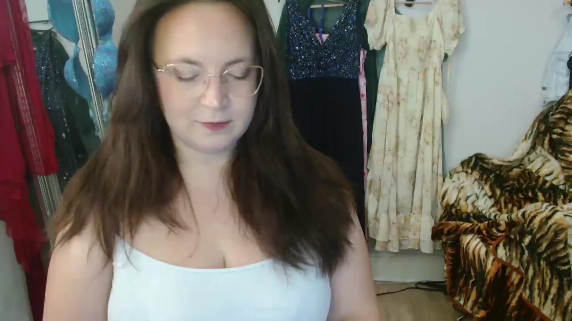 Gallery image thumbnail from CassieBrookes's myfreecams stream on, 09/09/2026, 13:00 image 17 of 20