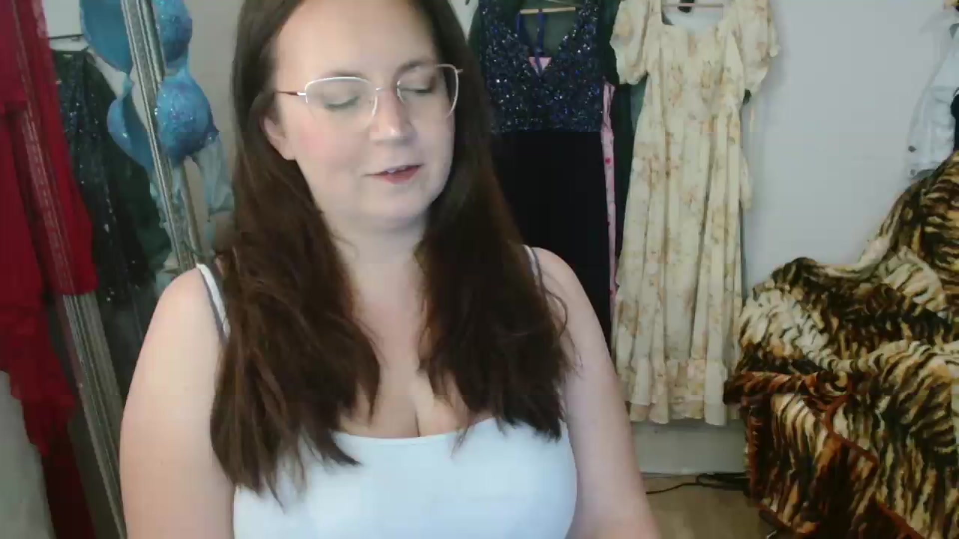 Gallery image thumbnail from CassieBrookes's myfreecams stream on, 09/09/2026, 13:00 image 8 of 20