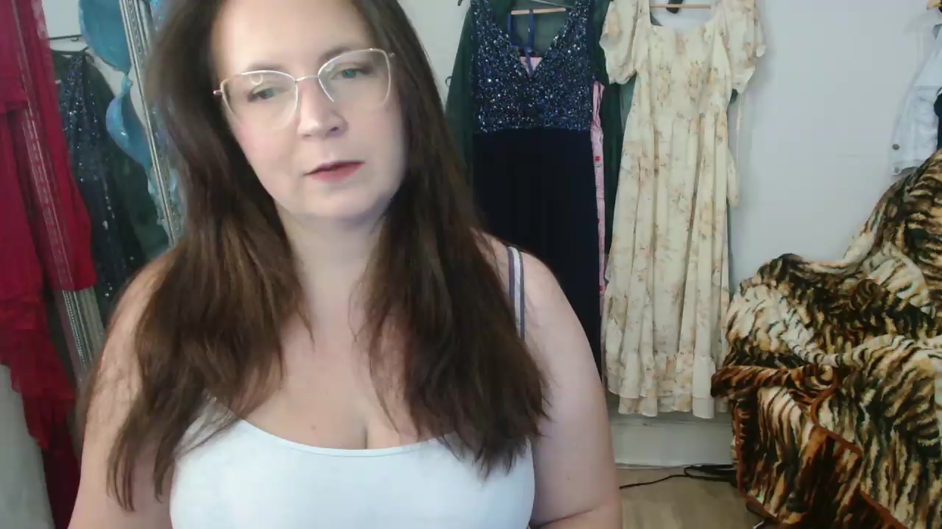 Gallery image thumbnail from CassieBrookes's myfreecams stream on, 09/09/2026, 13:00 image 19 of 20