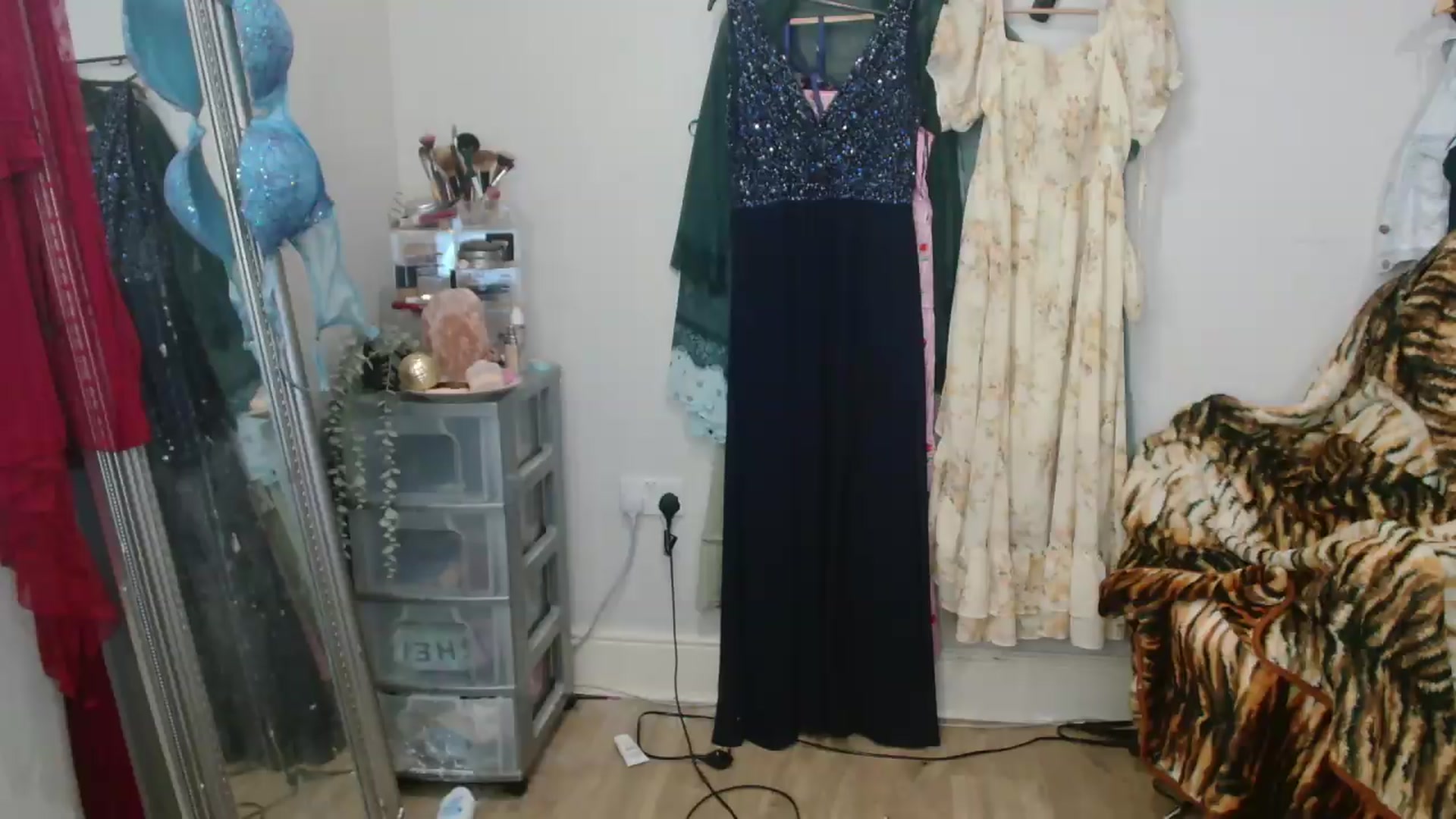 Gallery image thumbnail from CassieBrookes's myfreecams stream on, 09/09/2026, 13:00 image 3 of 20