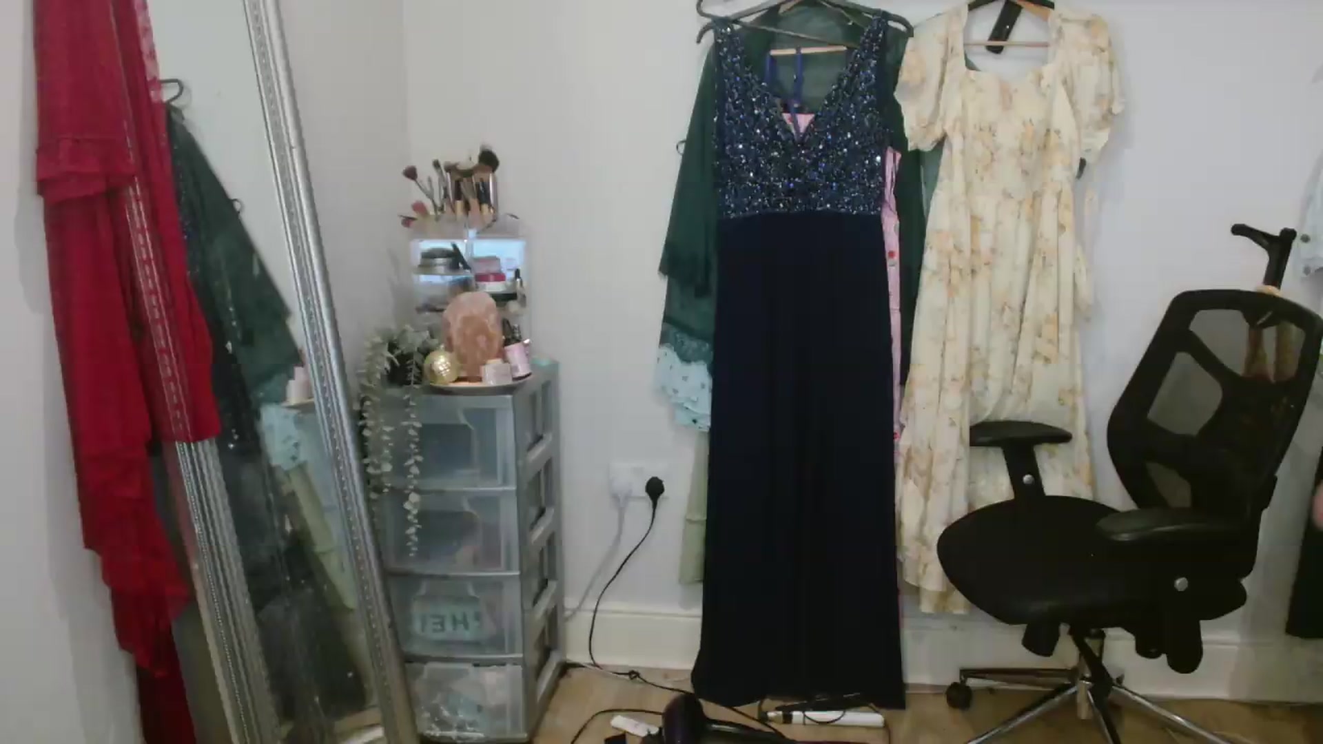 Gallery image thumbnail from CassieBrookes's myfreecams stream on, 09/11/2026, 10:48 image 2 of 20