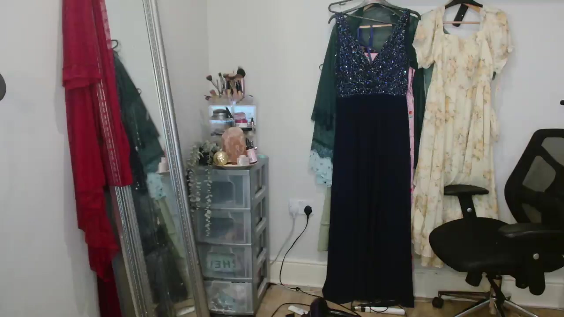 Gallery image thumbnail from CassieBrookes's myfreecams stream on, 09/11/2026, 12:02 image 6 of 20