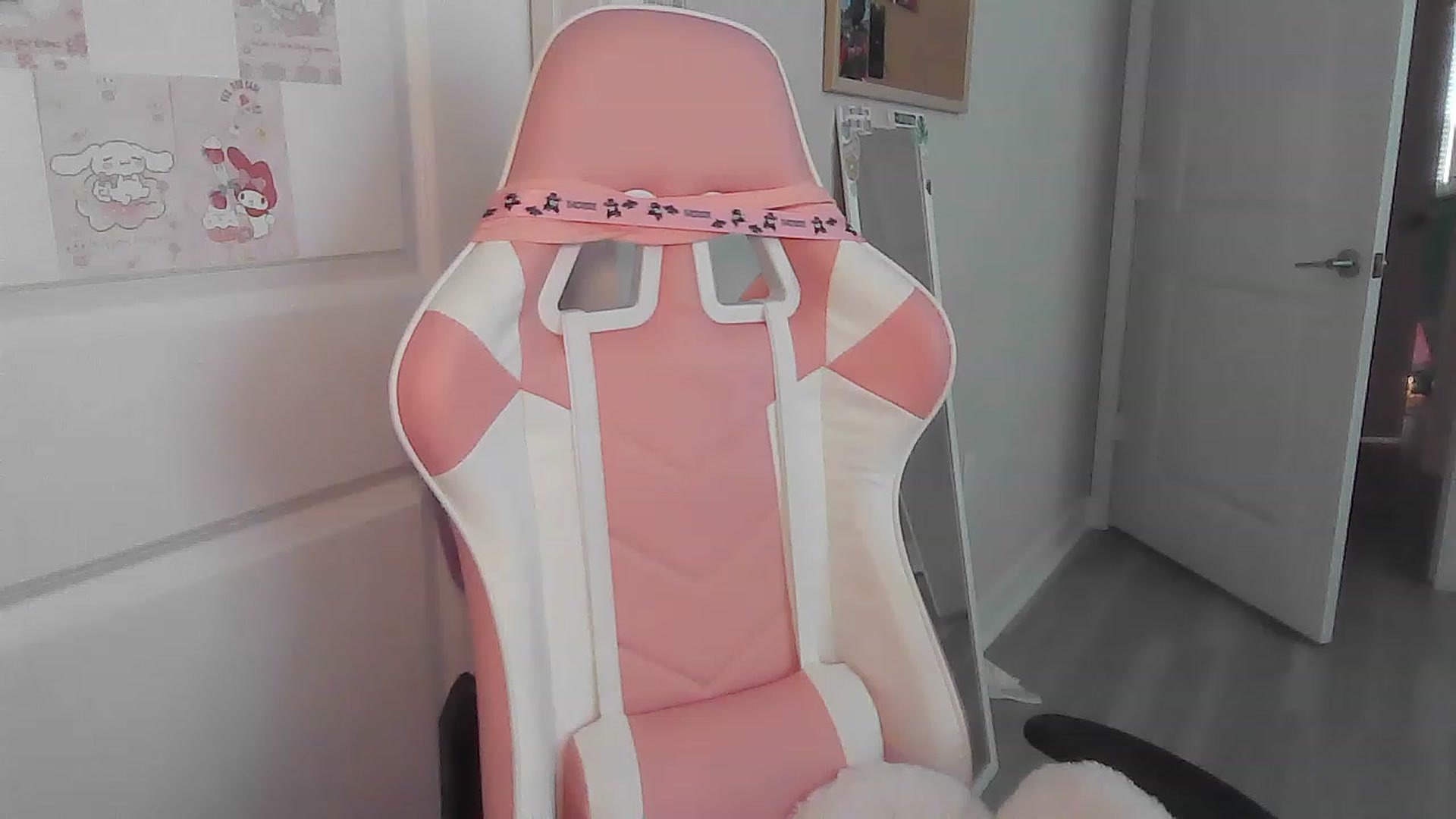 Gallery image thumbnail from CassieCarson's myfreecams stream on, 11/16/2022, 15:11 image 13 of 20