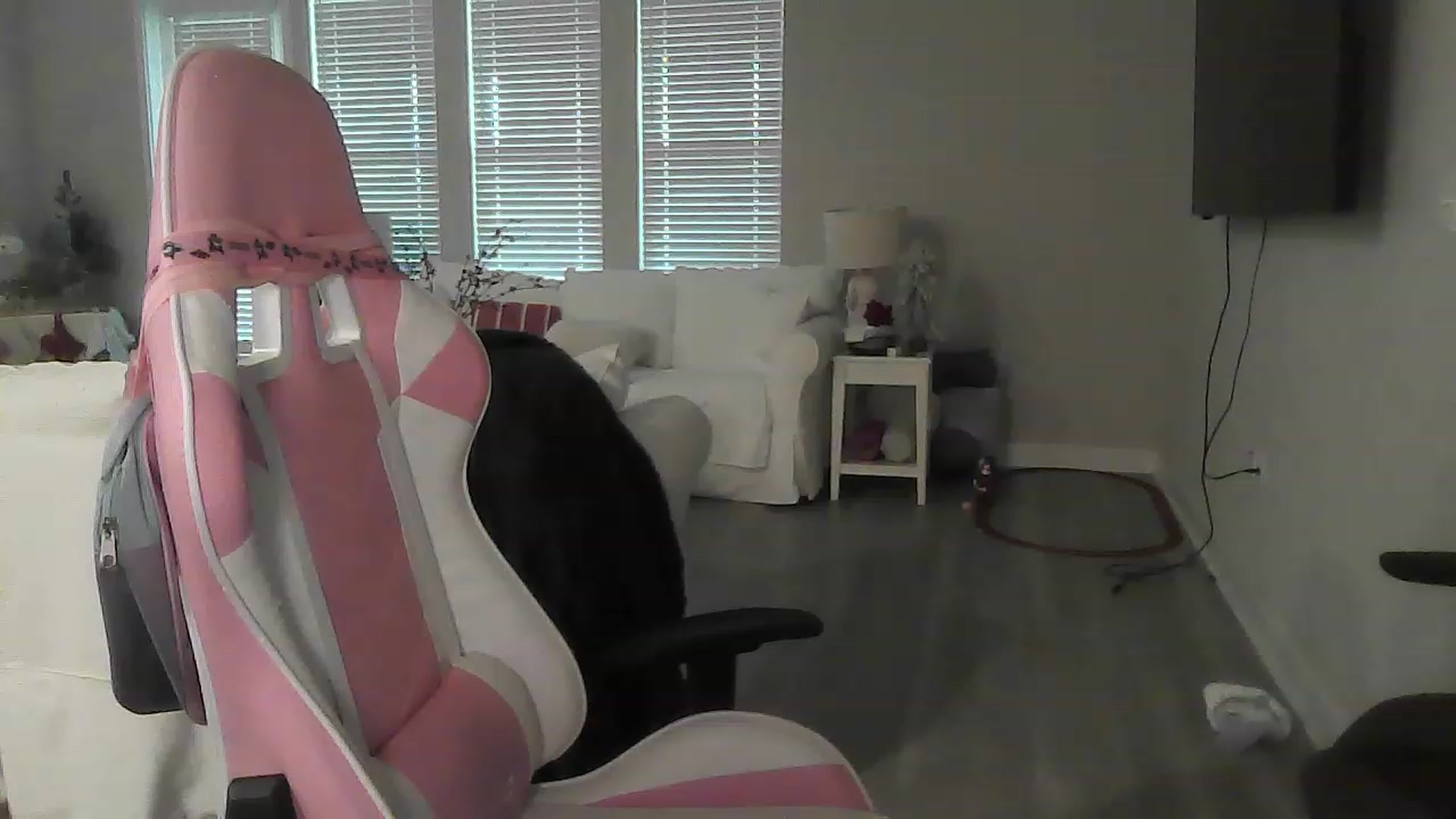 Gallery image thumbnail from CassieCarson's myfreecams stream on, 11/18/2022, 16:49 image 6 of 20