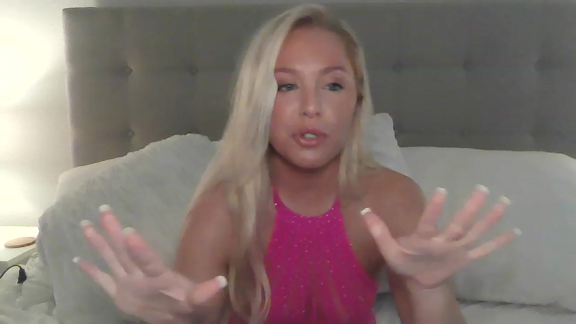 Gallery image thumbnail from CassieCarson's myfreecams stream on, 11/21/2022, 14:24 image 6 of 20