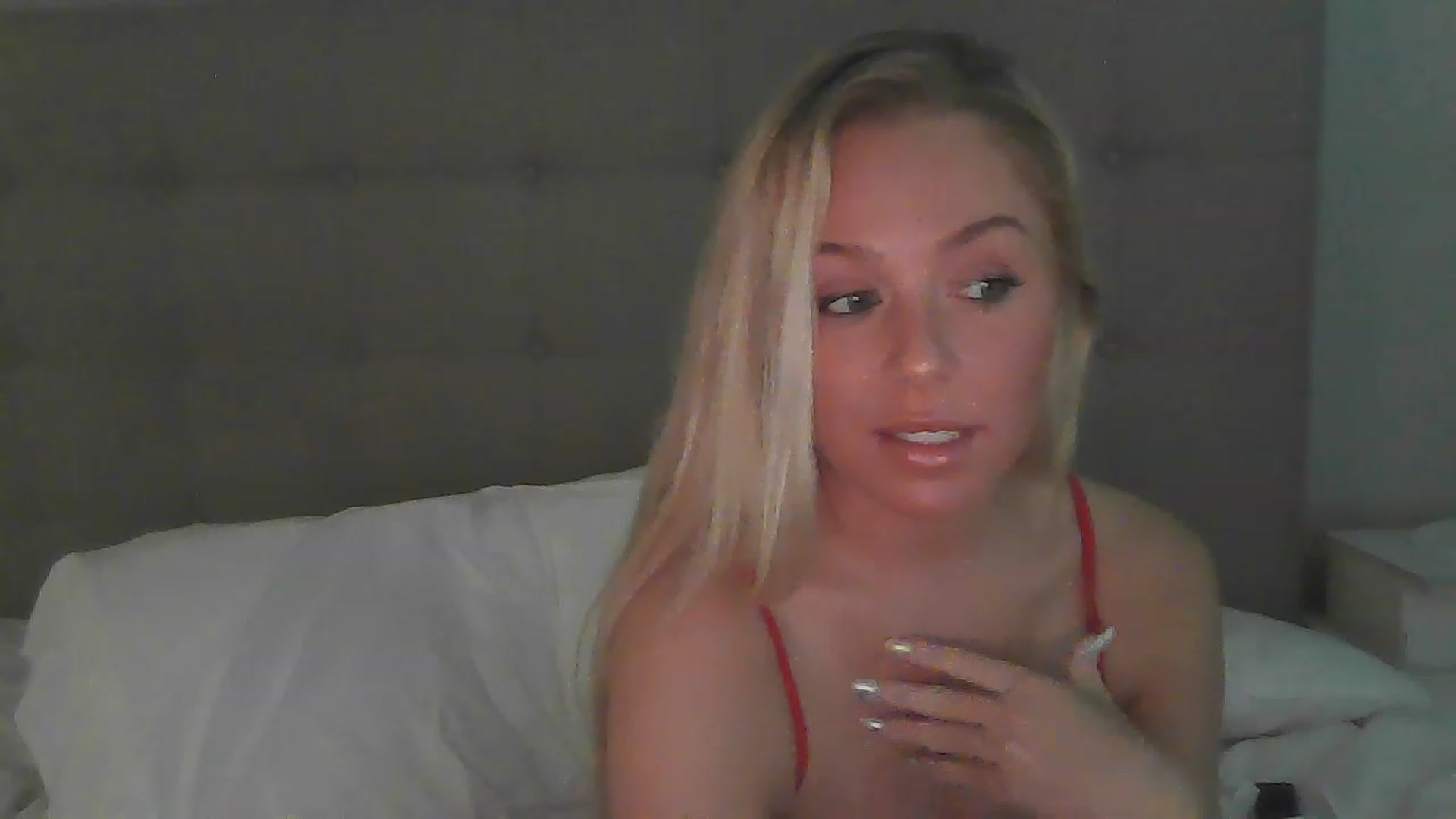 Gallery image thumbnail from CassieCarson's myfreecams stream on, 11/28/2022, 15:24 image 16 of 20