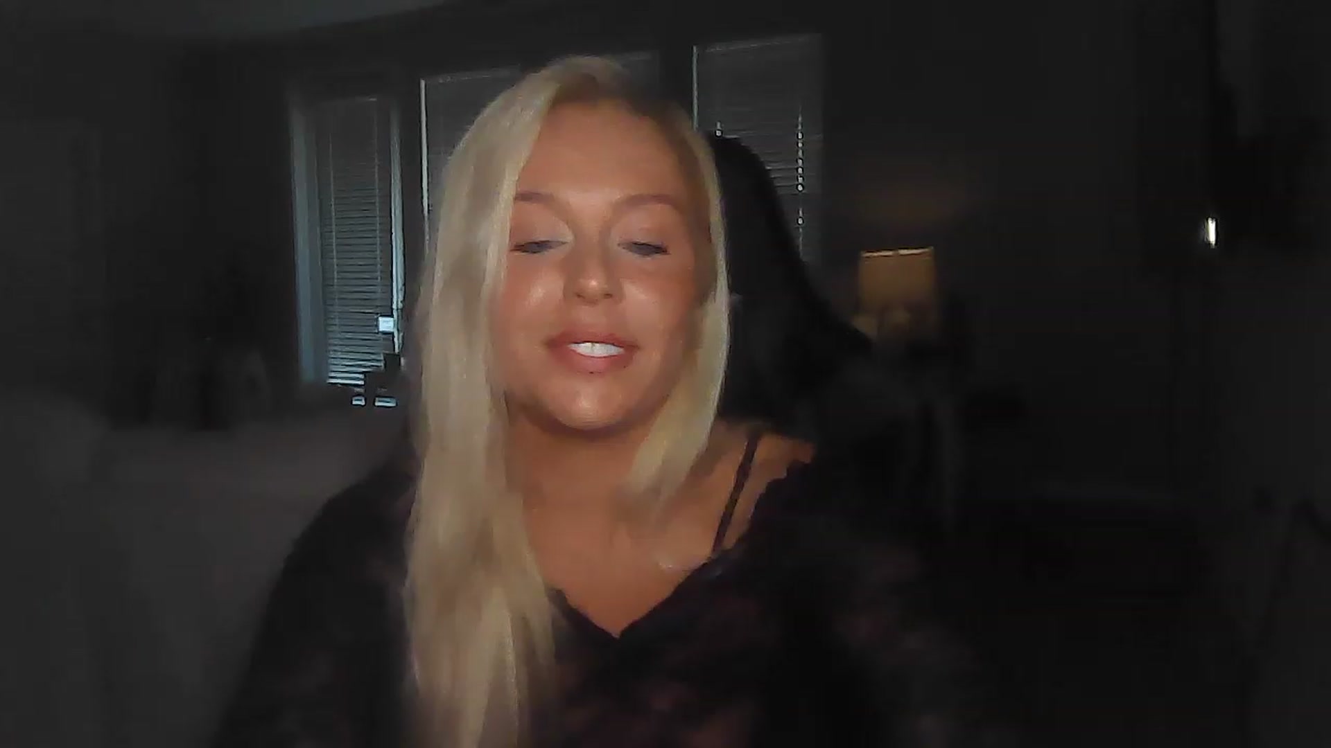 Gallery image thumbnail from CassieCarson's myfreecams stream on, 12/01/2022, 15:17 image 12 of 20