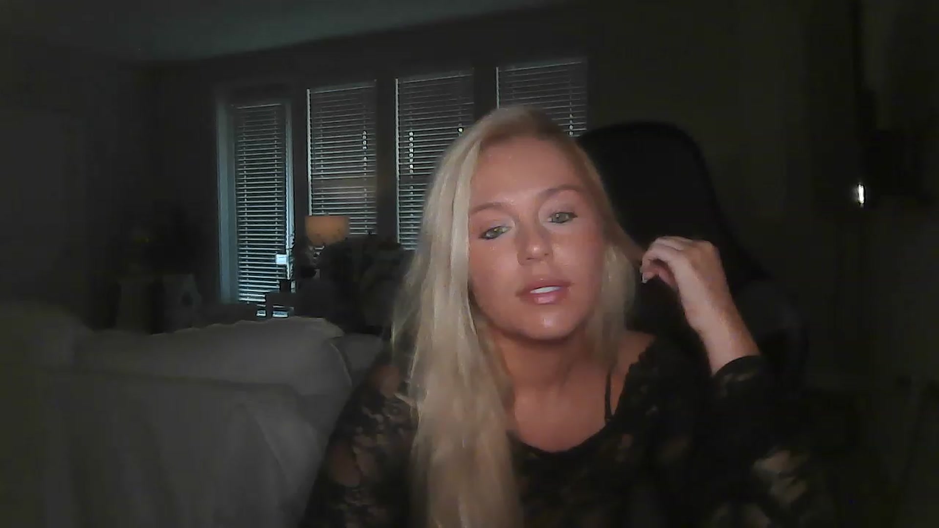 Gallery image thumbnail from CassieCarson's myfreecams stream on, 12/01/2022, 15:17 image 5 of 20