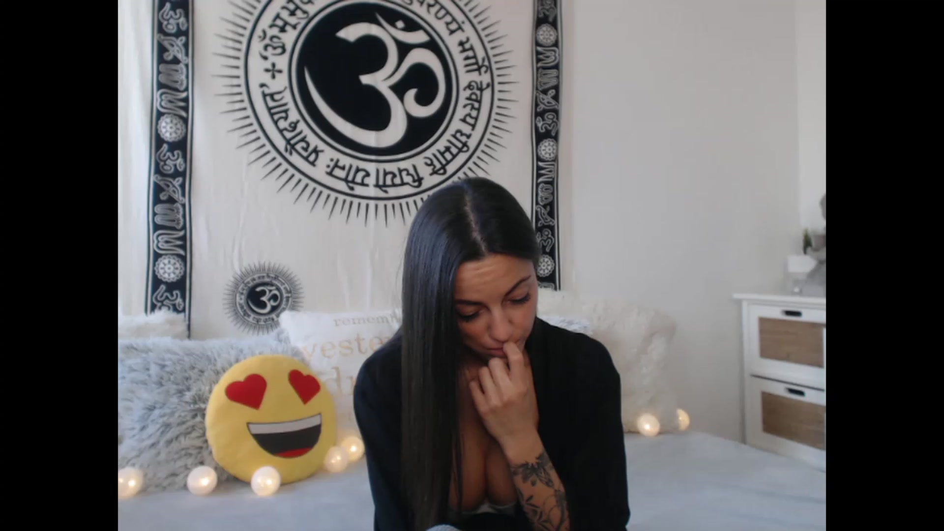 Gallery image thumbnail from CassieHot's myfreecams stream on, 11/21/2022, 12:44 image 10 of 20