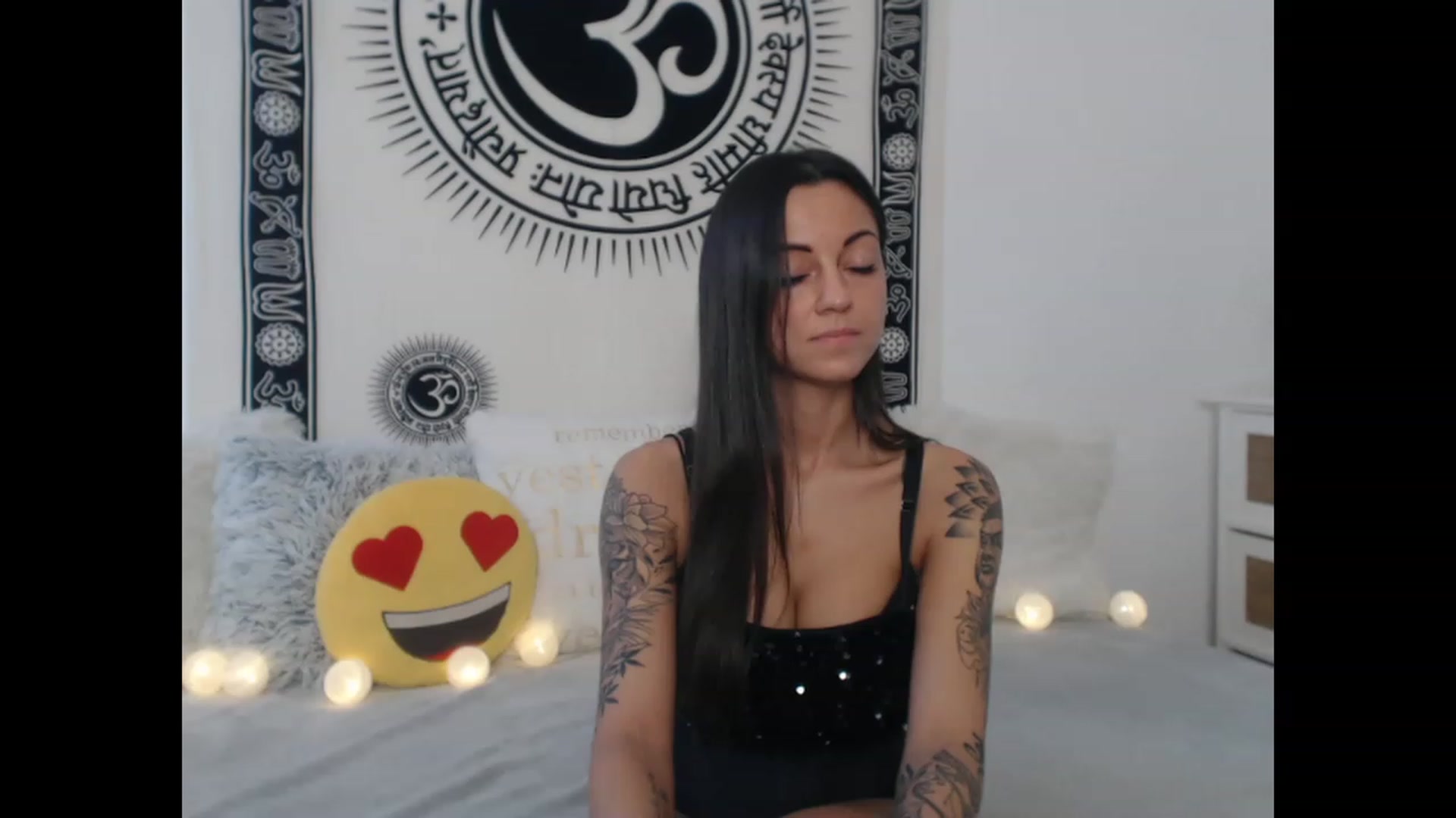 Gallery image thumbnail from CassieHot's myfreecams stream on, 01/01/2023, 14:42 image 12 of 20