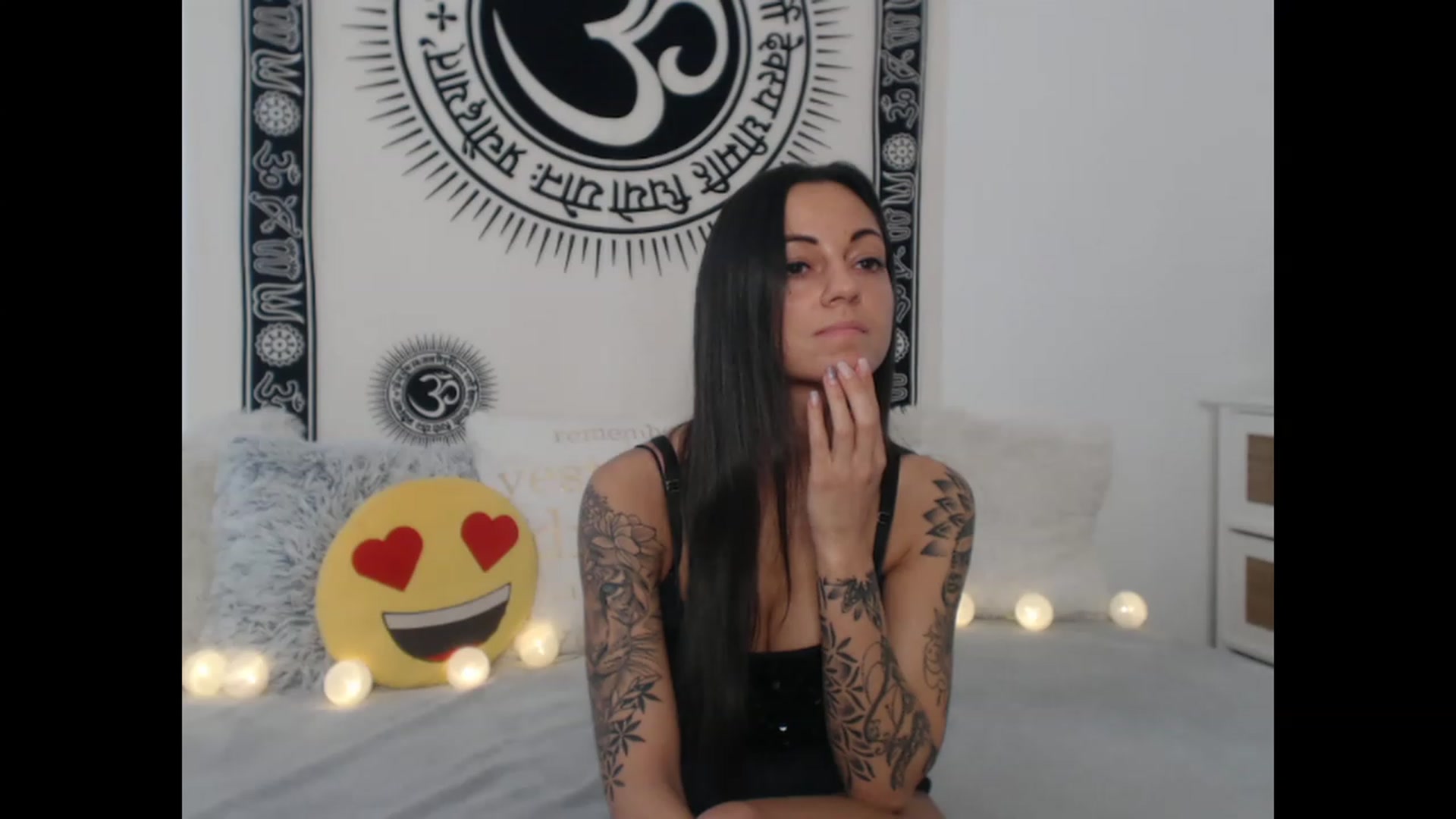 Gallery image thumbnail from CassieHot's myfreecams stream on, 01/01/2023, 14:42 image 19 of 20