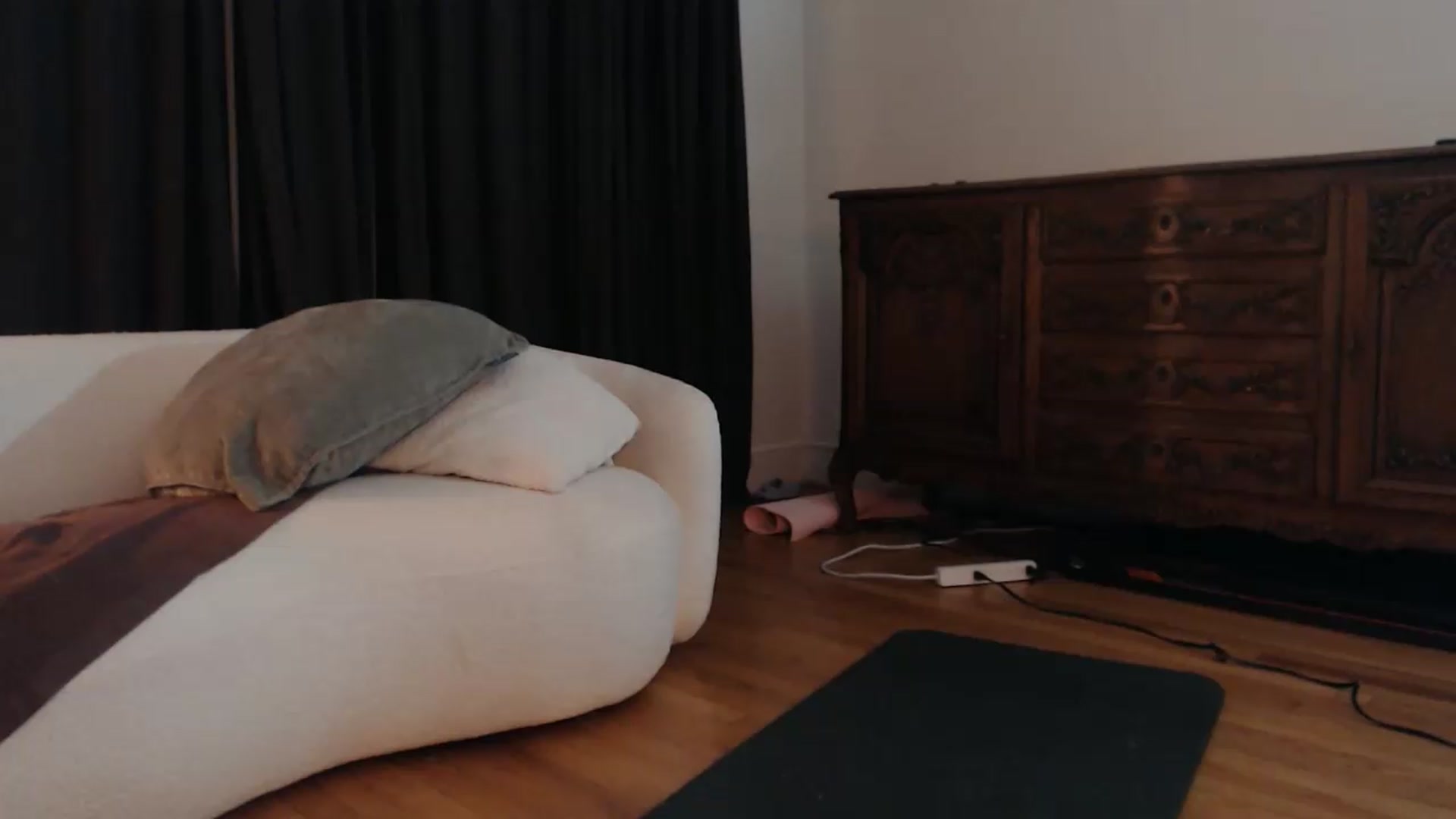 Gallery image thumbnail from Cassie_'s myfreecams stream on, 07/20/2026, 08:56 image 7 of 20