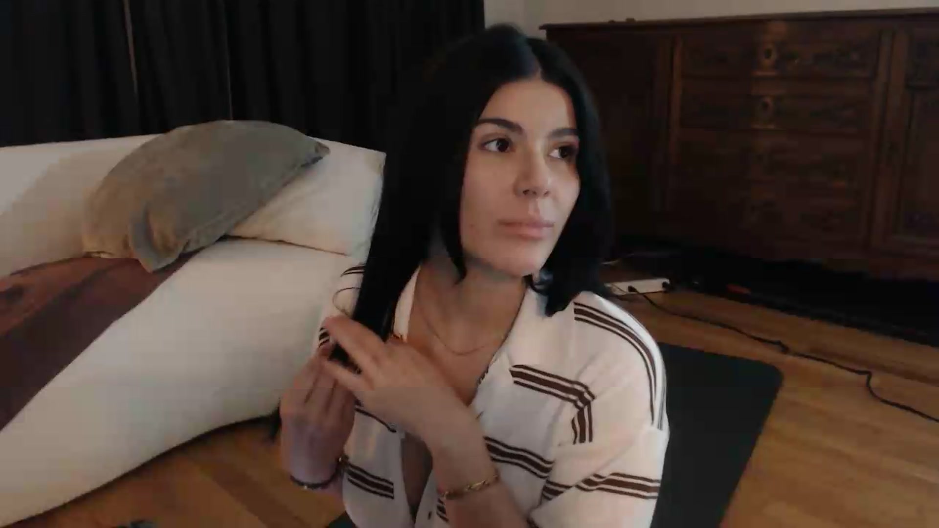 Gallery image thumbnail from Cassie_'s myfreecams stream on, 07/20/2026, 08:56 image 19 of 20