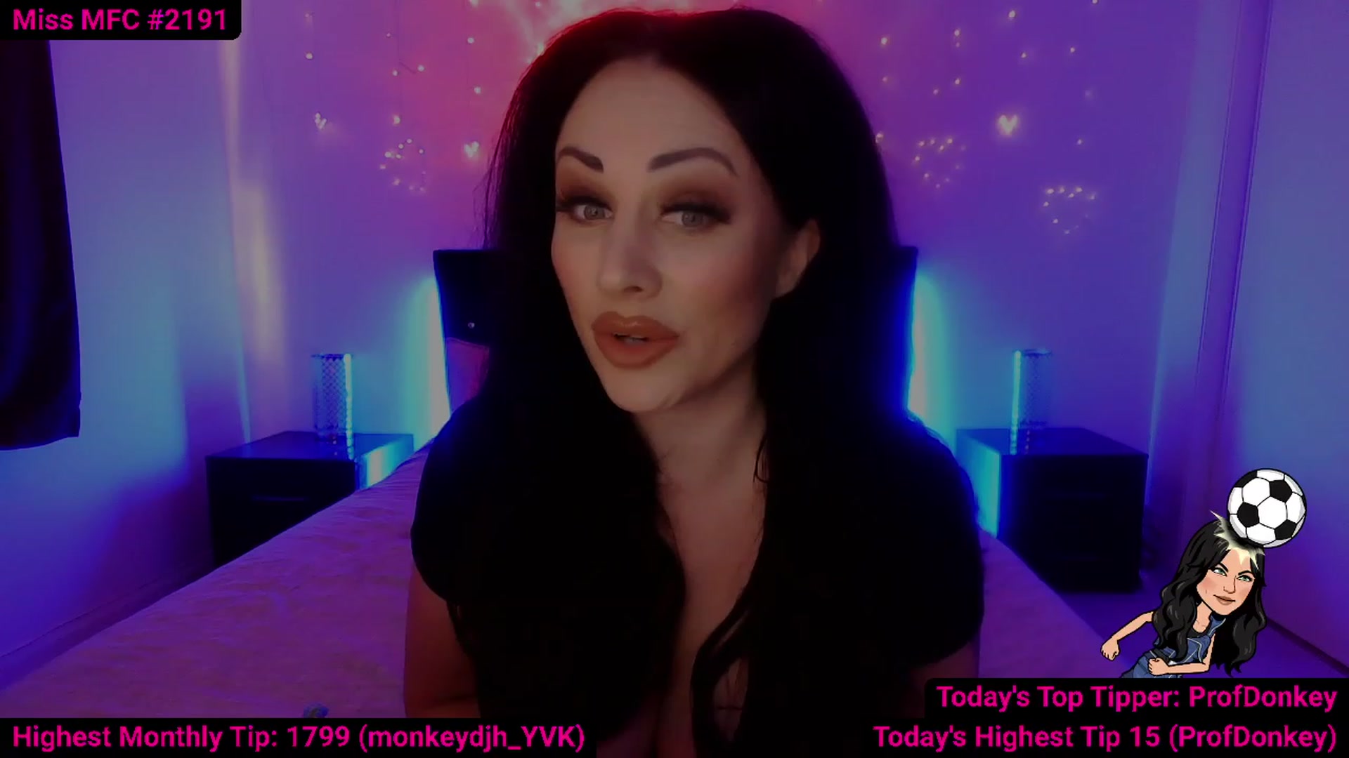 Gallery image thumbnail from Cassie_Hart's myfreecams stream on, 11/28/2022, 17:29 image 1 of 20