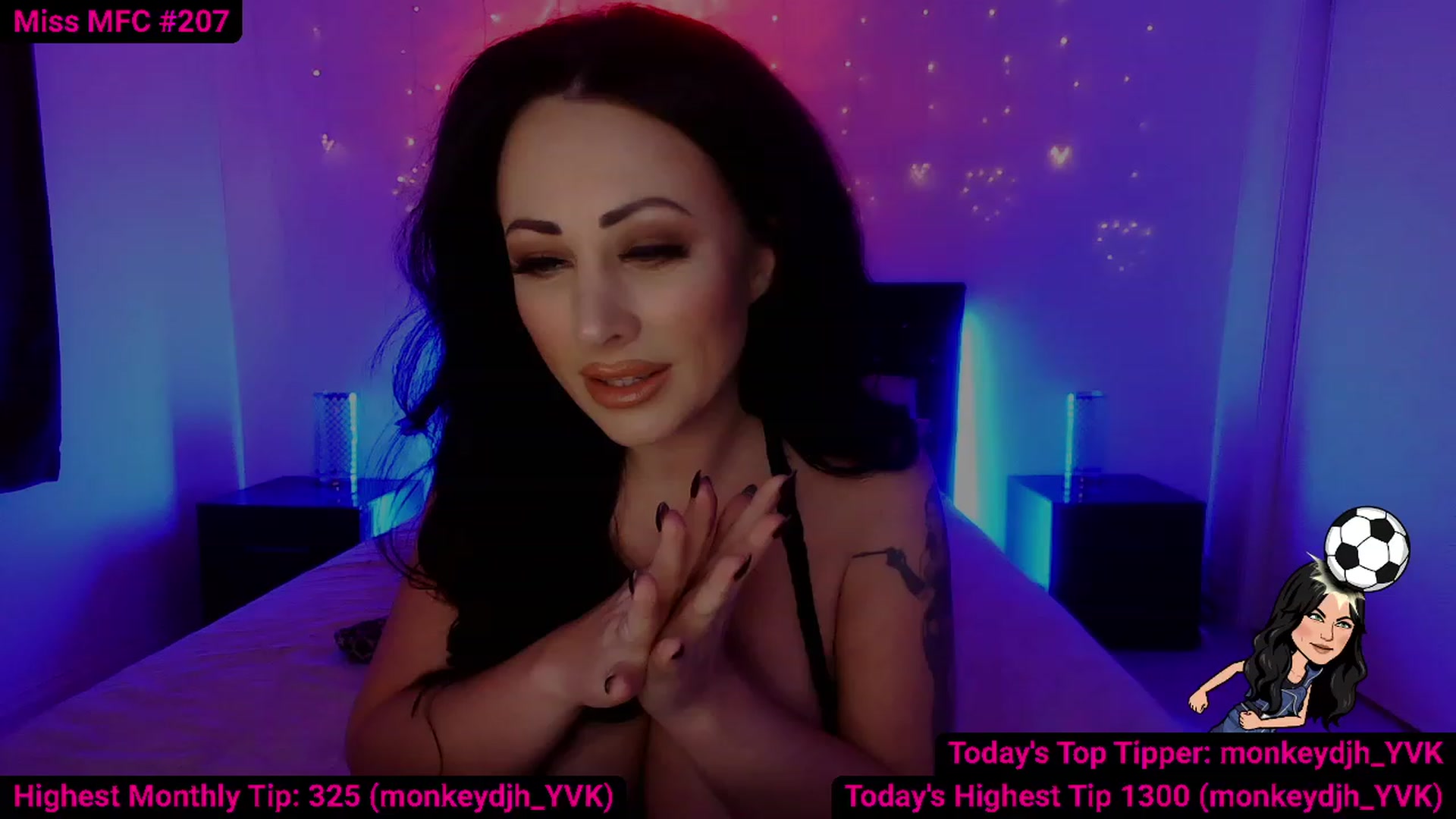 Gallery image thumbnail from Cassie_Hart's myfreecams stream on, 12/01/2022, 14:28 image 13 of 20