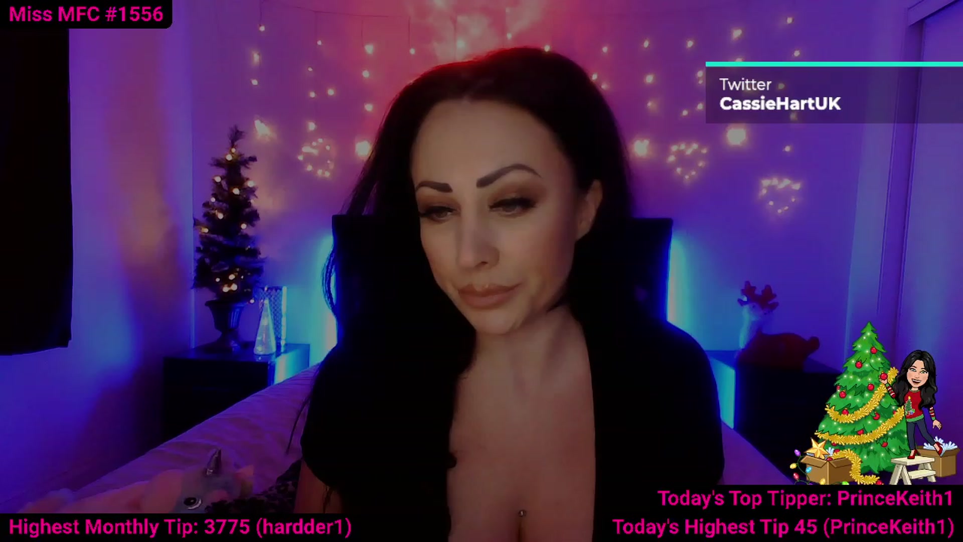 Gallery image thumbnail from Cassie_Hart's myfreecams stream on, 12/12/2022, 16:05 image 16 of 20