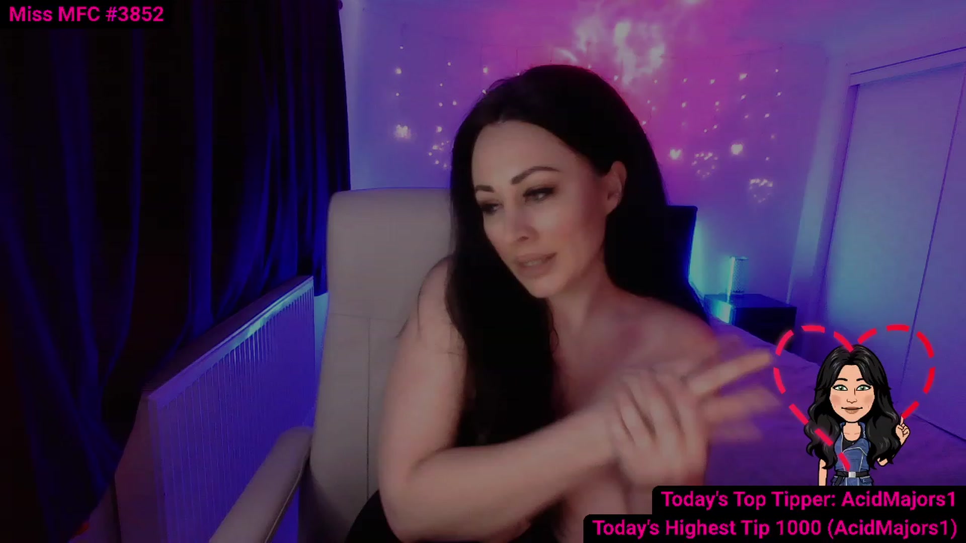 Gallery image thumbnail from Cassie_Hart's myfreecams stream on, 01/16/2023, 15:19 image 14 of 20