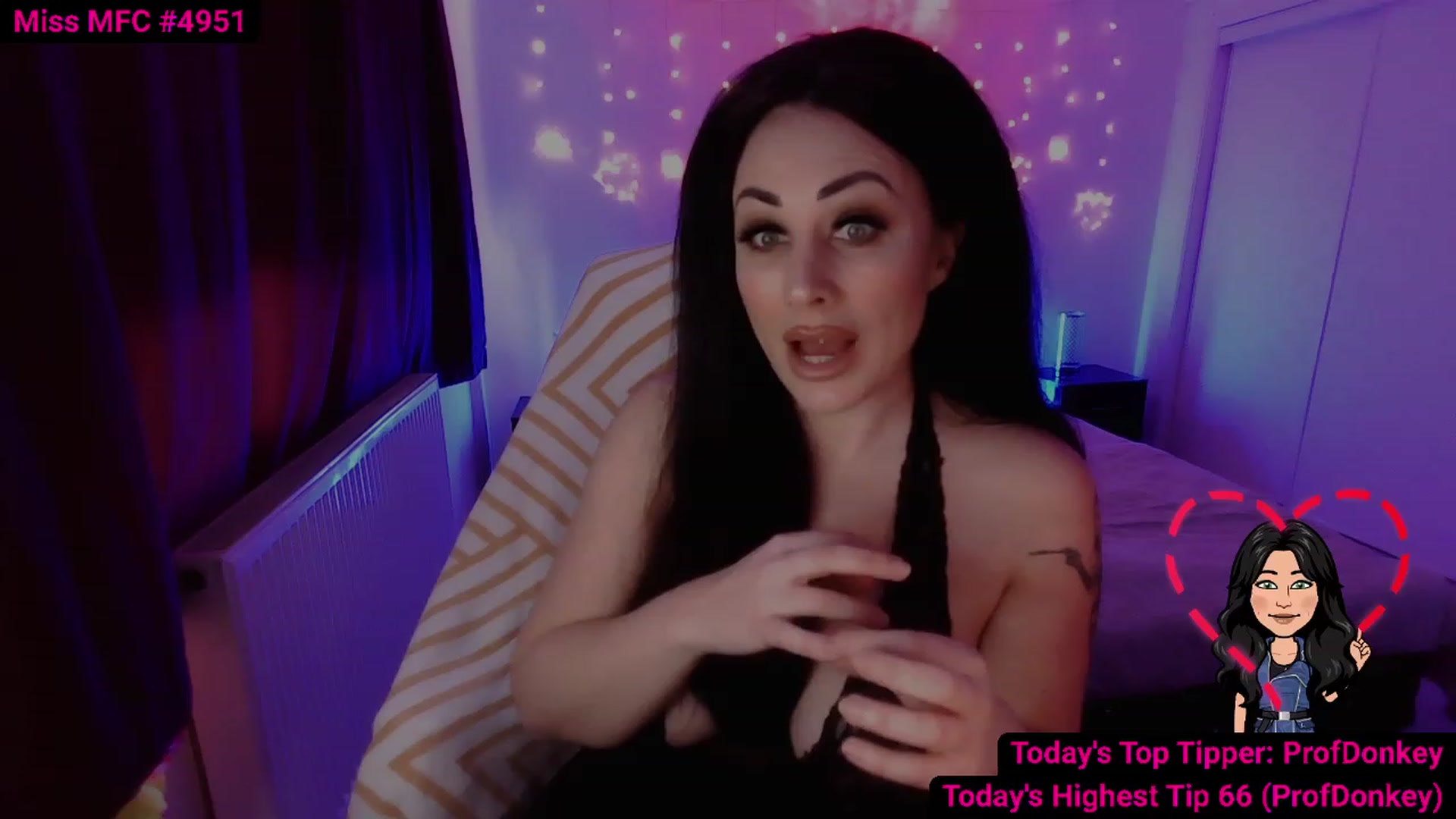 Gallery image thumbnail from Cassie_Hart's myfreecams stream on, 02/13/2023, 14:17 image 1 of 20