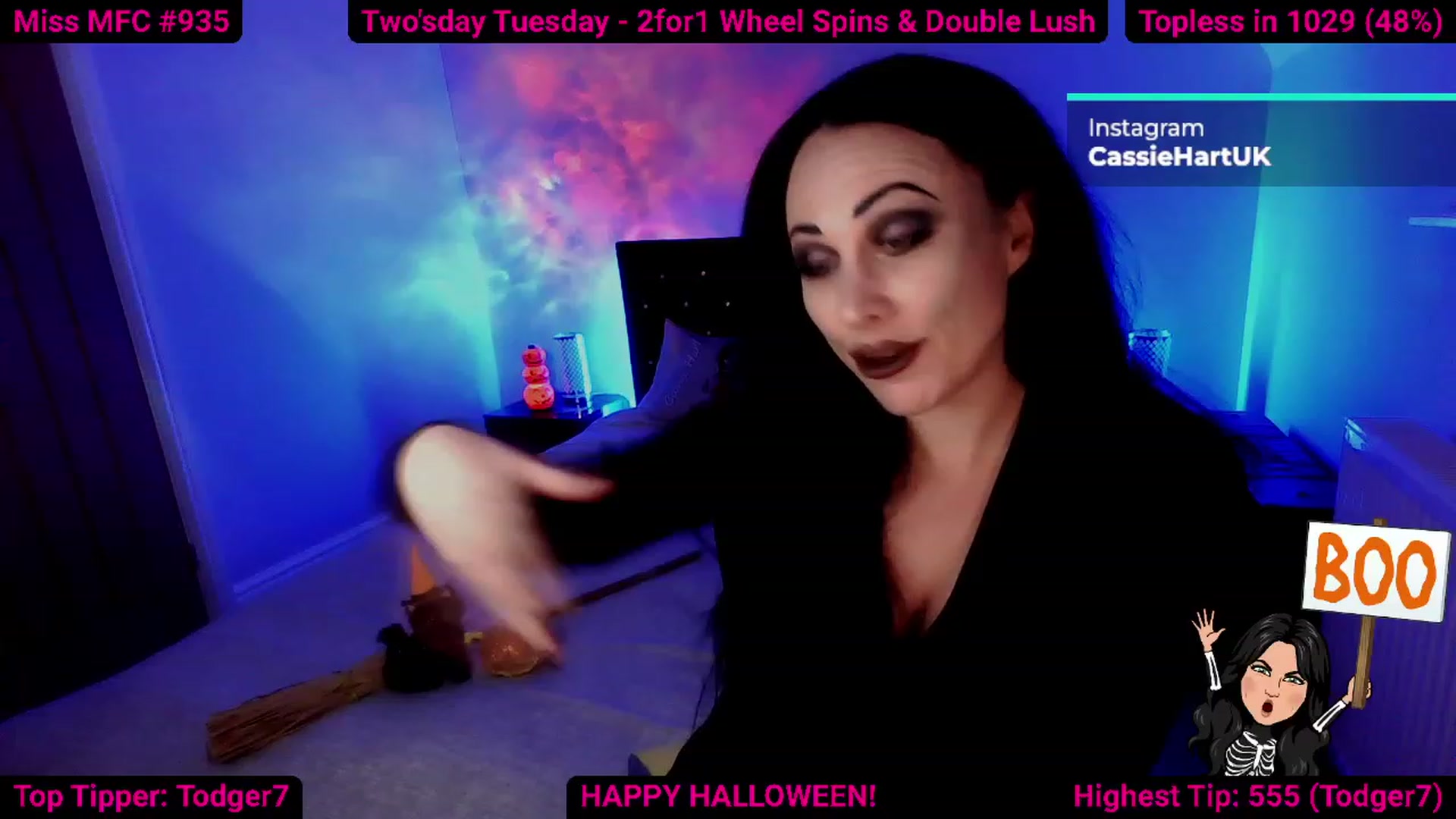 Gallery image thumbnail from Cassie_Hart's myfreecams stream on, 10/31/2023, 16:42 image 12 of 20