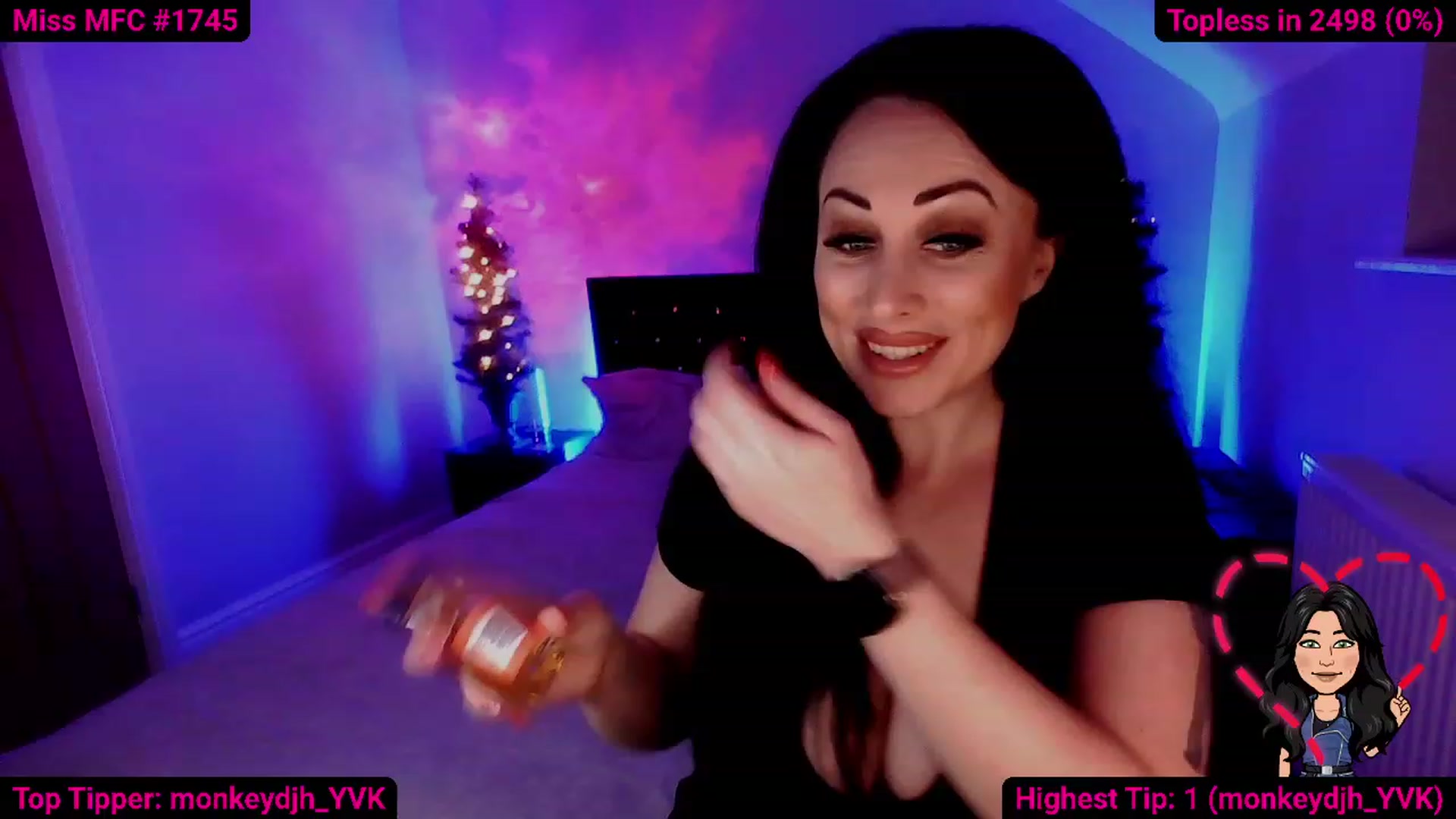 Gallery image thumbnail from Cassie_Hart's myfreecams stream on, 12/28/2023, 16:03 image 2 of 20