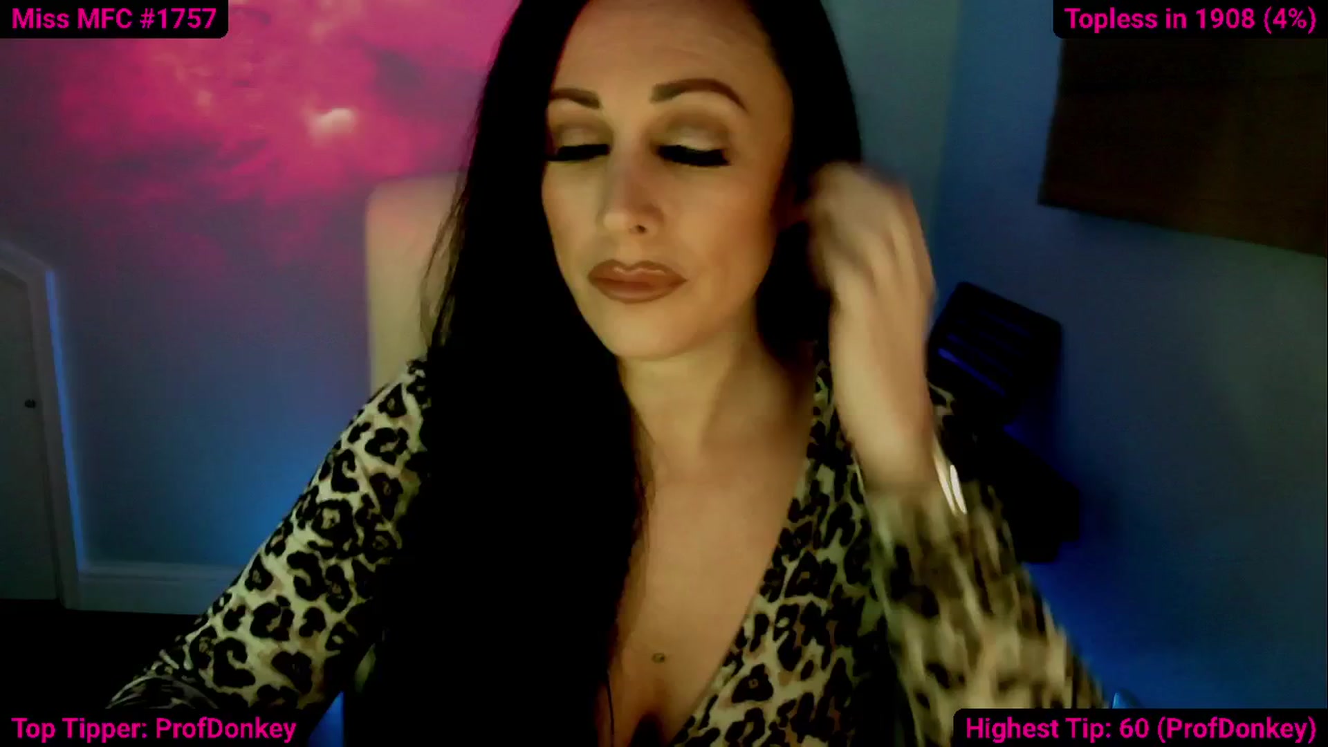 Gallery image thumbnail from Cassie_Hart's myfreecams stream on, 10/28/2024, 14:48 image 3 of 20