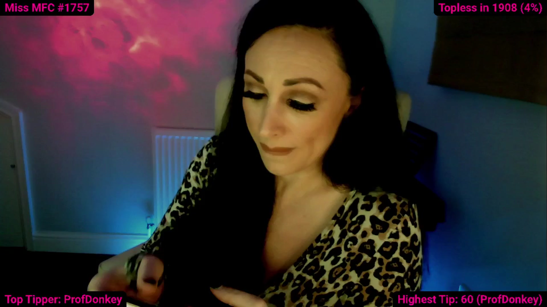 Gallery image thumbnail from Cassie_Hart's myfreecams stream on, 10/28/2024, 14:48 image 6 of 20