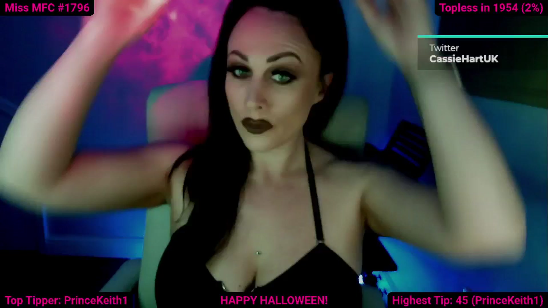 Gallery image thumbnail from Cassie_Hart's myfreecams stream on, 10/31/2024, 15:13 image 17 of 20