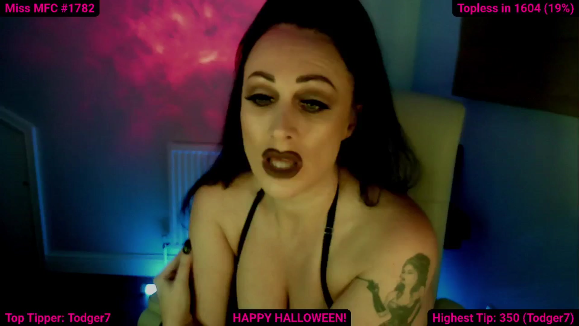 Gallery image thumbnail from Cassie_Hart's myfreecams stream on, 10/31/2024, 16:31 image 6 of 20