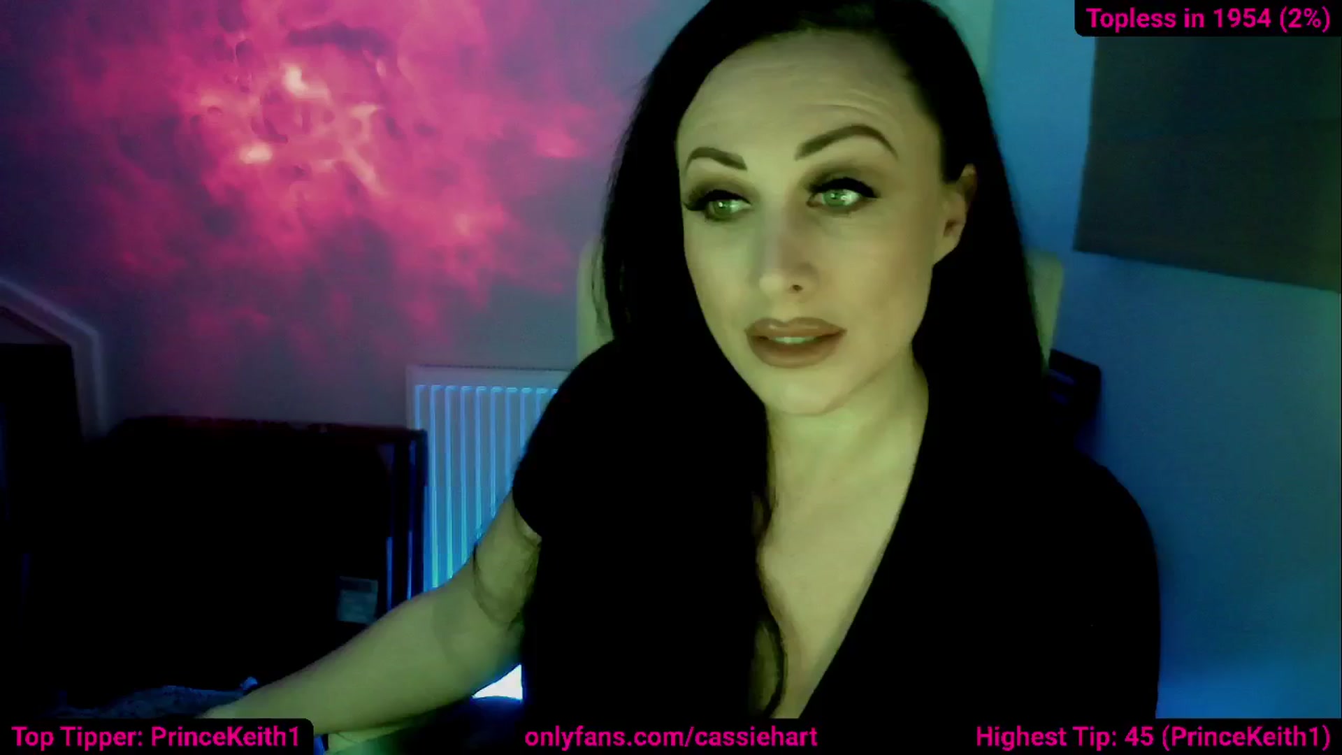 Gallery image thumbnail from Cassie_Hart's myfreecams stream on, 11/25/2024, 15:02 image 3 of 20