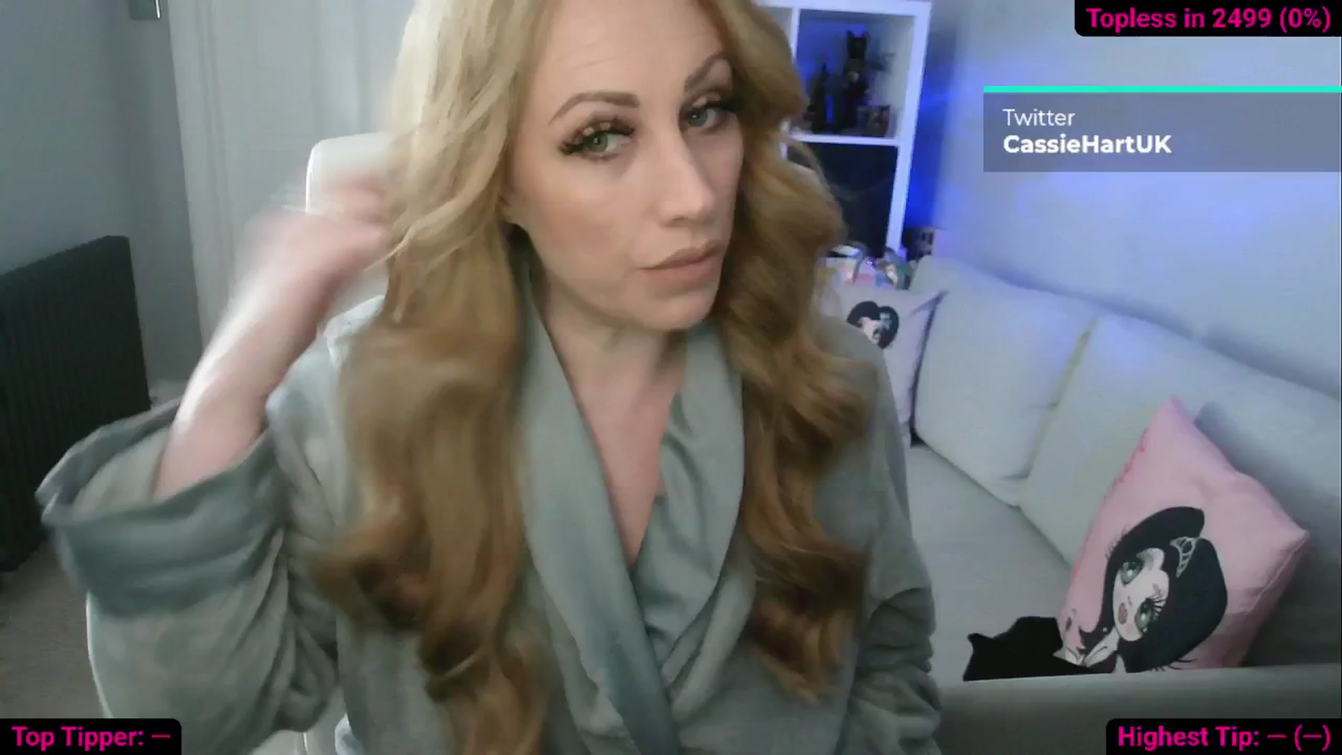 Gallery image thumbnail from Cassie_Hart's myfreecams stream on, 05/08/2025, 11:57 image 9 of 20
