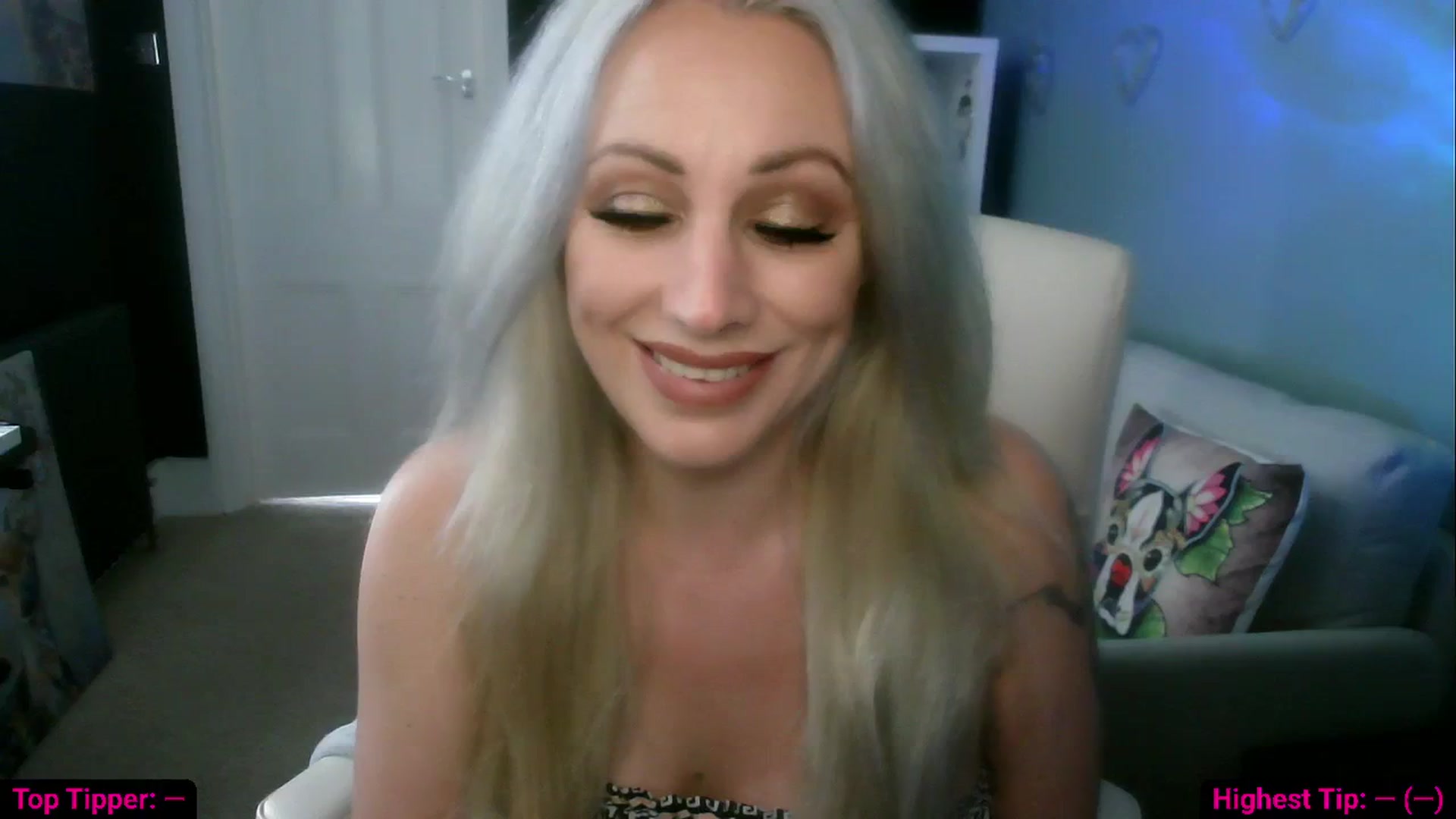 Gallery image thumbnail from Cassie_Hart's myfreecams stream on, 09/22/2025, 14:04 image 3 of 20