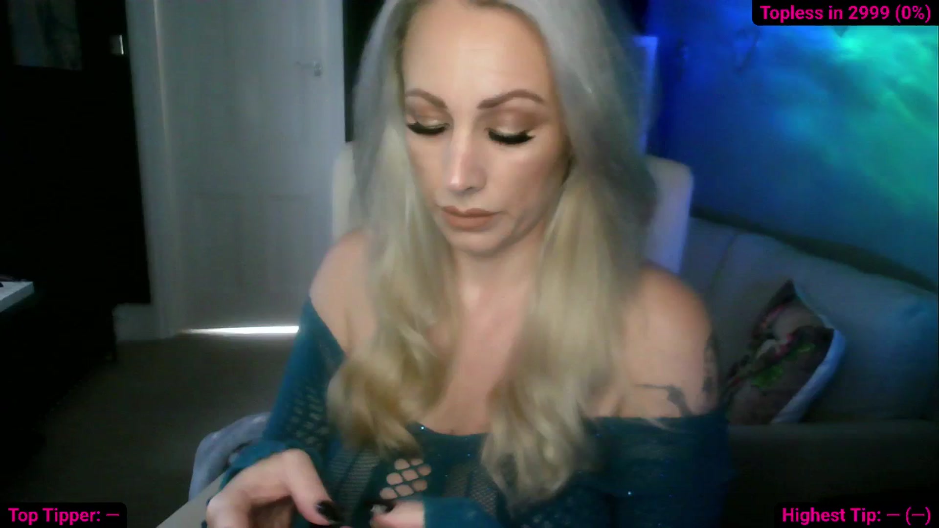 Gallery image thumbnail from Cassie_Hart's myfreecams stream on, 10/16/2025, 15:06 image 2 of 20