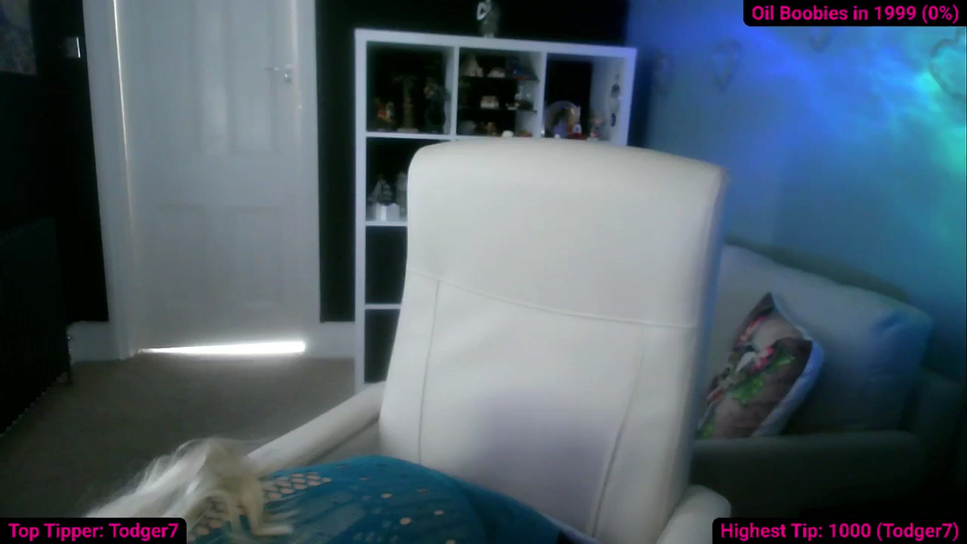 Gallery image thumbnail from Cassie_Hart's myfreecams stream on, 10/16/2025, 15:06 image 13 of 20