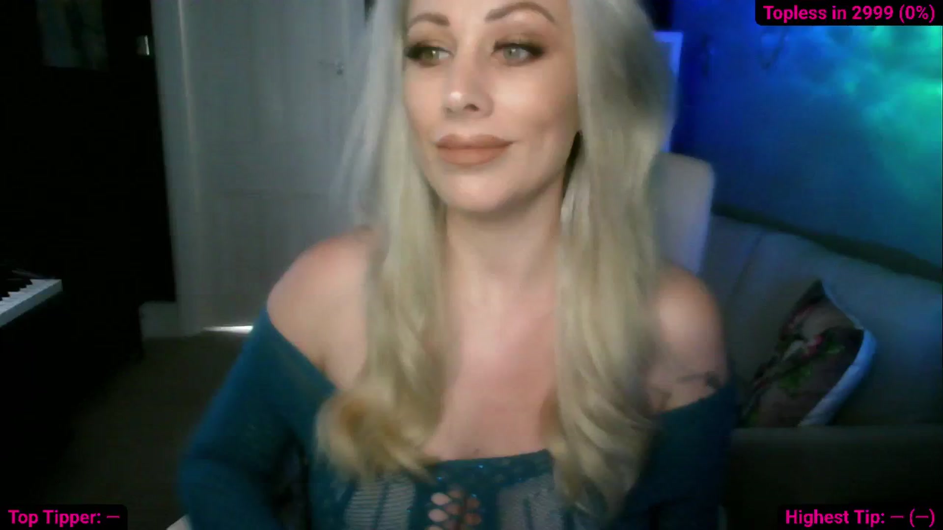 Gallery image thumbnail from Cassie_Hart's myfreecams stream on, 10/16/2025, 15:06 image 1 of 20