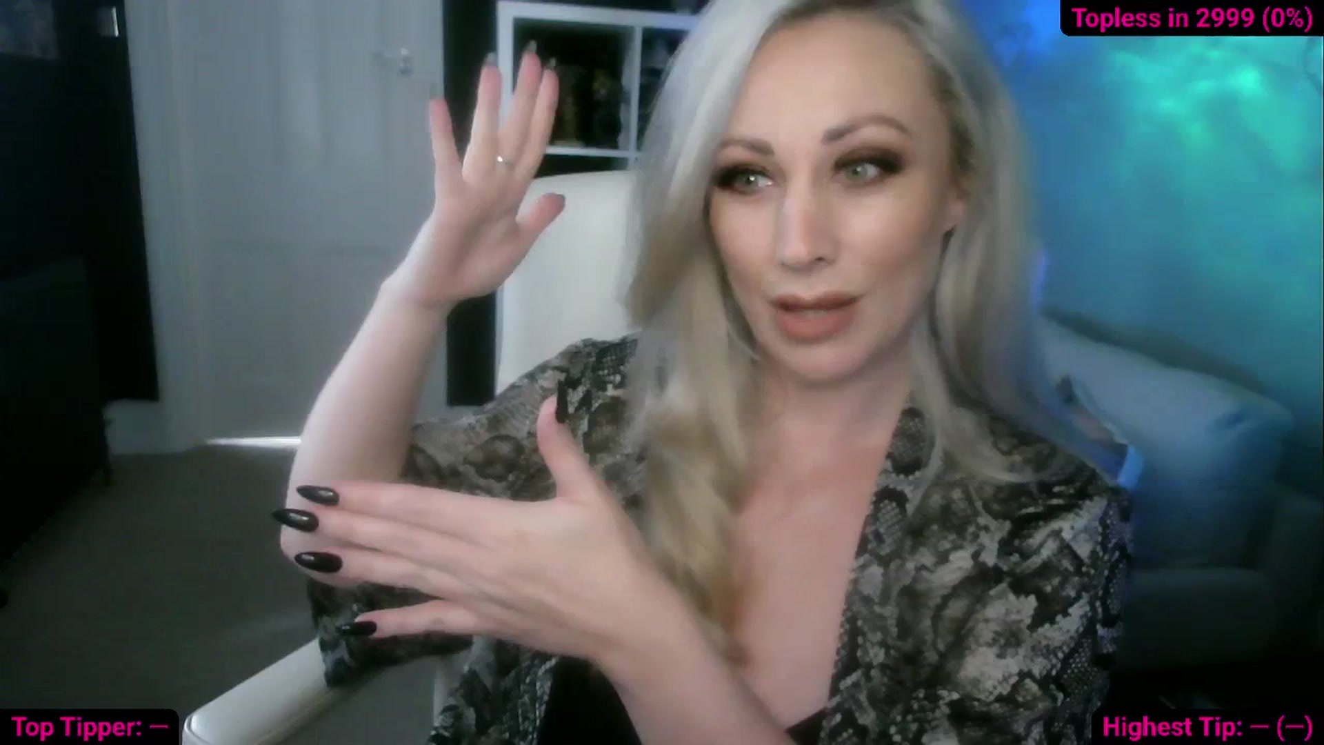 Gallery image thumbnail from Cassie_Hart's myfreecams stream on, 10/17/2025, 16:09 image 3 of 20