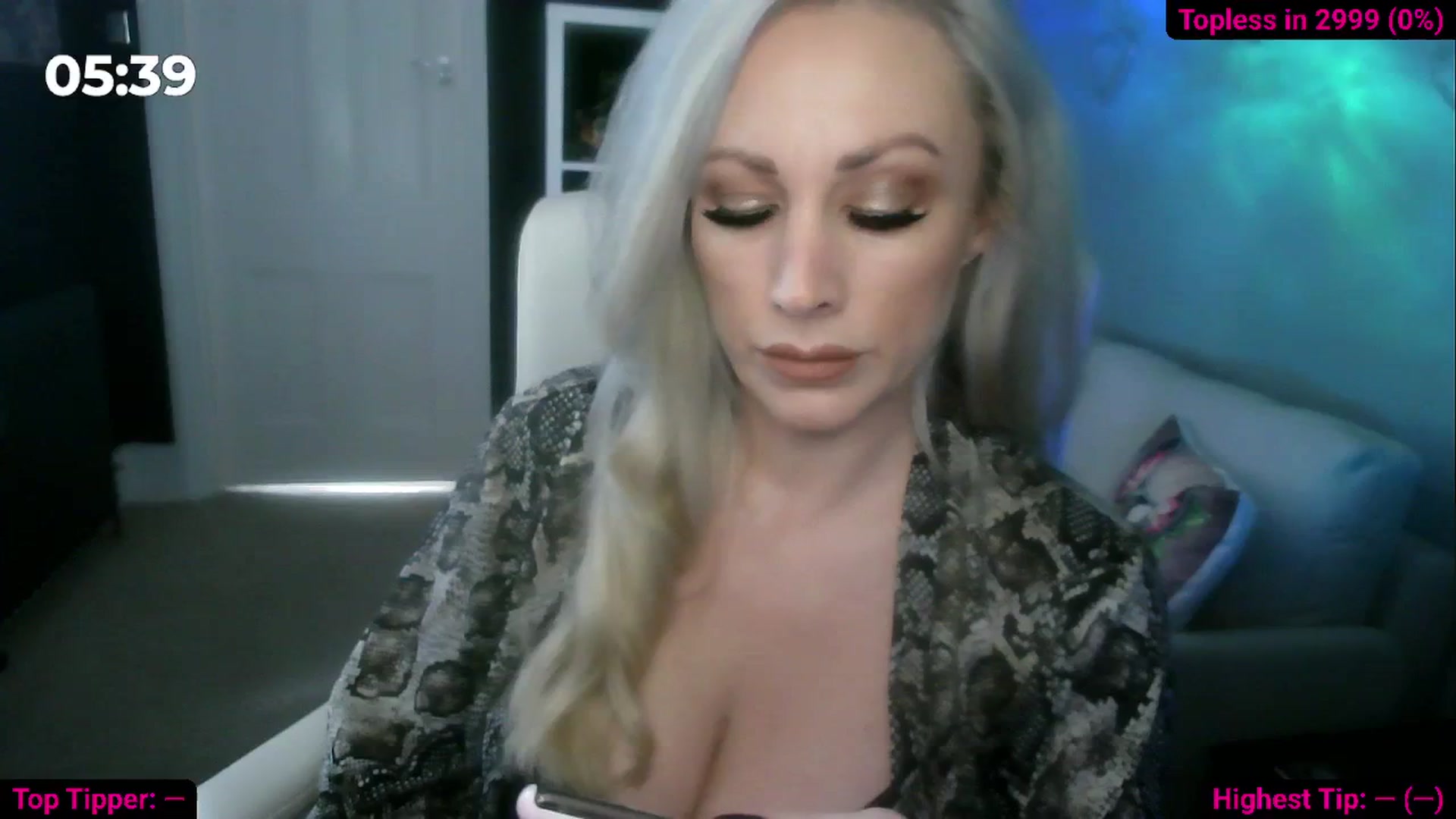 Gallery image thumbnail from Cassie_Hart's myfreecams stream on, 10/17/2025, 16:09 image 2 of 20