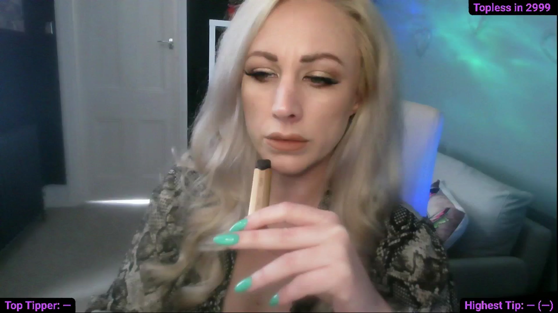 Gallery image thumbnail from Cassie_Hart's myfreecams stream on, 04/27/2026, 12:20 image 6 of 20
