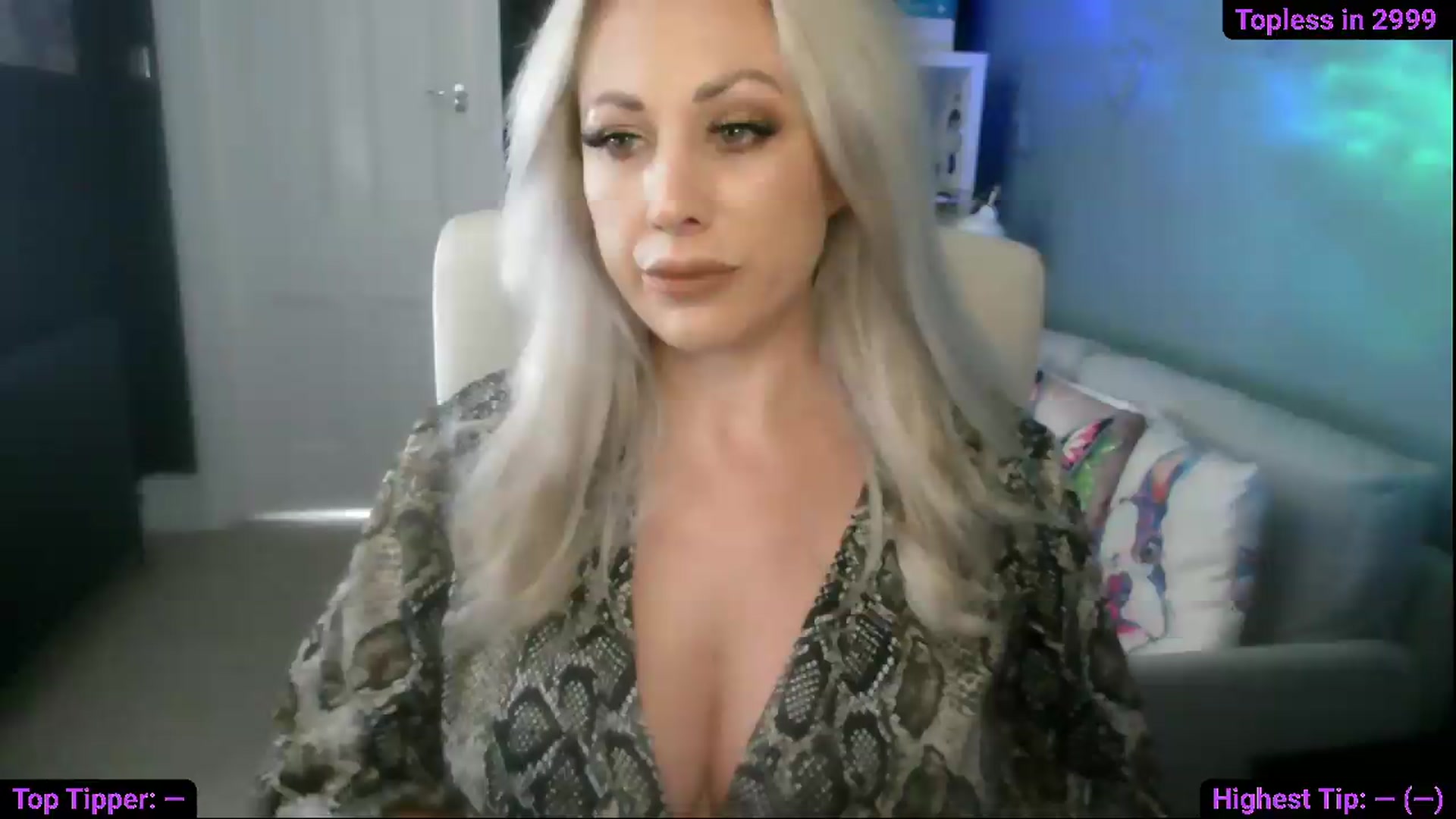 Gallery image thumbnail from Cassie_Hart's myfreecams stream on, 05/22/2026, 12:28 image 1 of 20