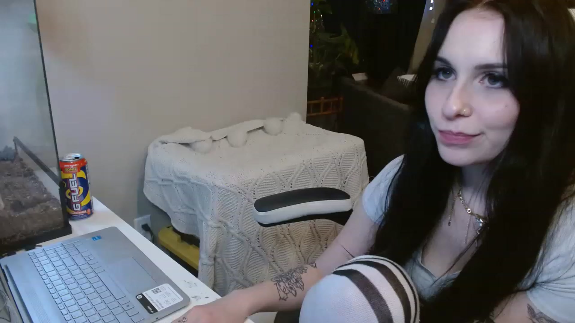 Gallery image thumbnail from Cassiecrybby's myfreecams stream on, 03/11/2023, 09:51 image 19 of 20
