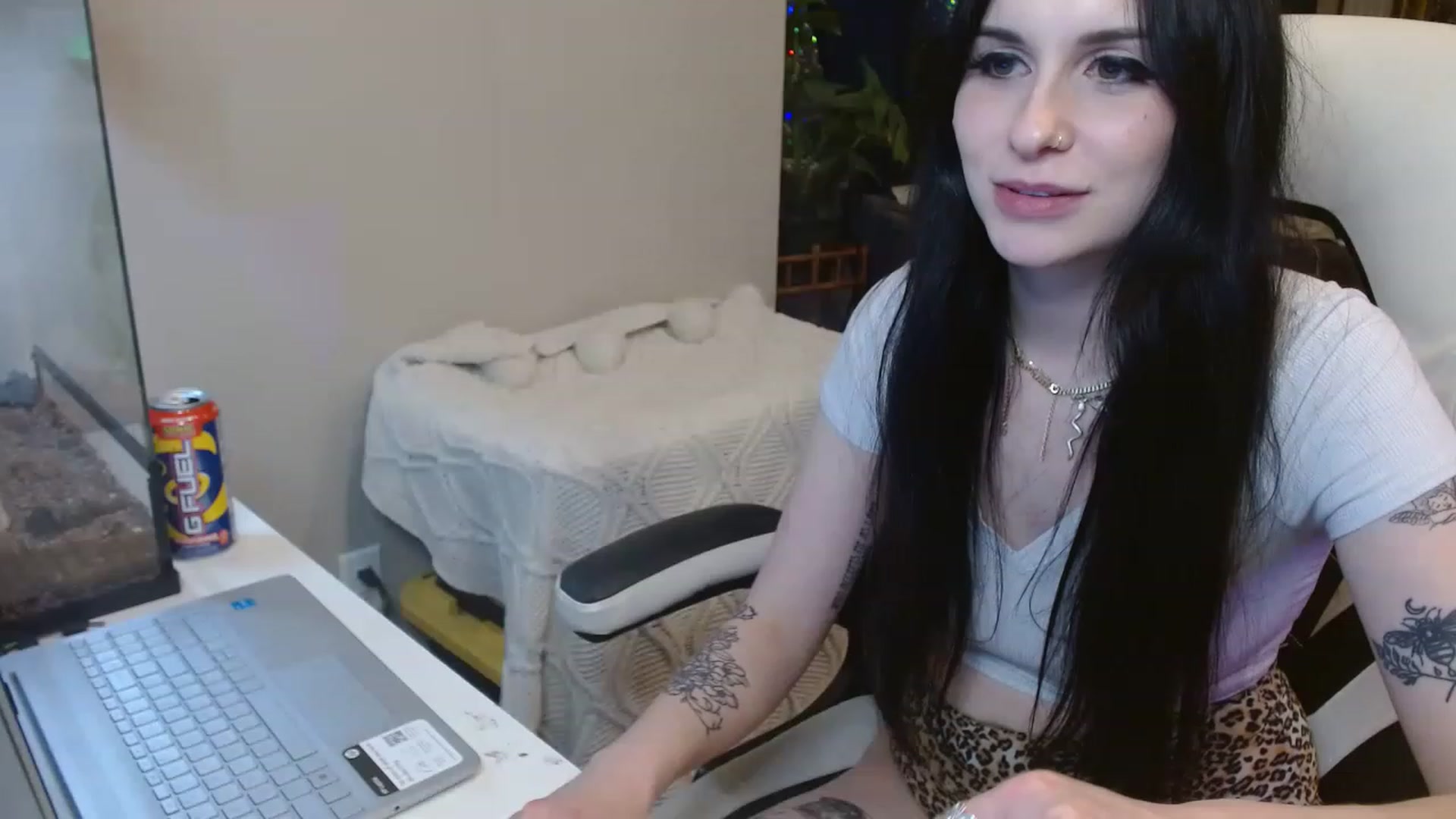 Gallery image thumbnail from Cassiecrybby's myfreecams stream on, 03/11/2023, 09:51 image 5 of 20